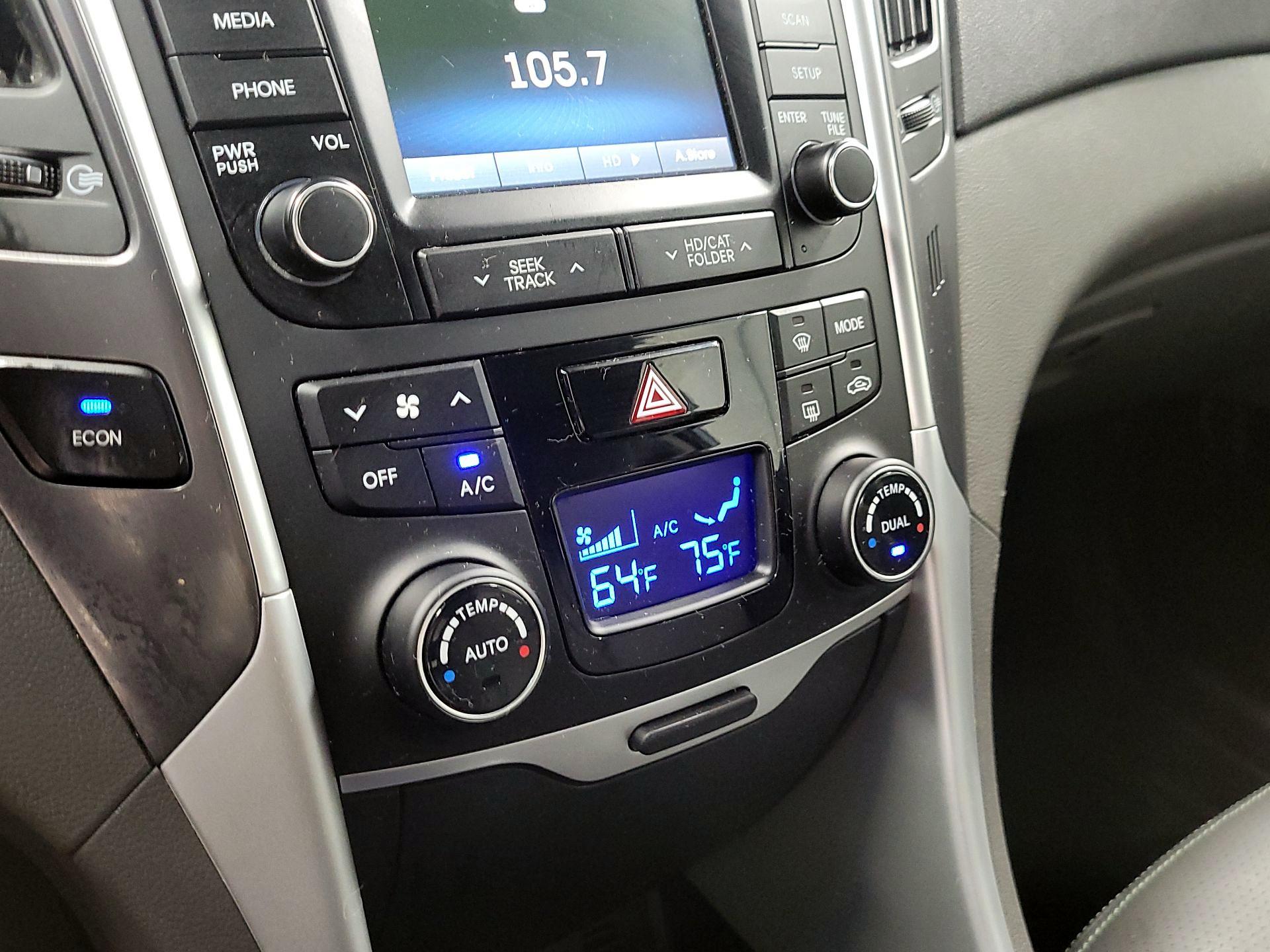 Thumbnail: 2015 Hyundai Sonata - 16