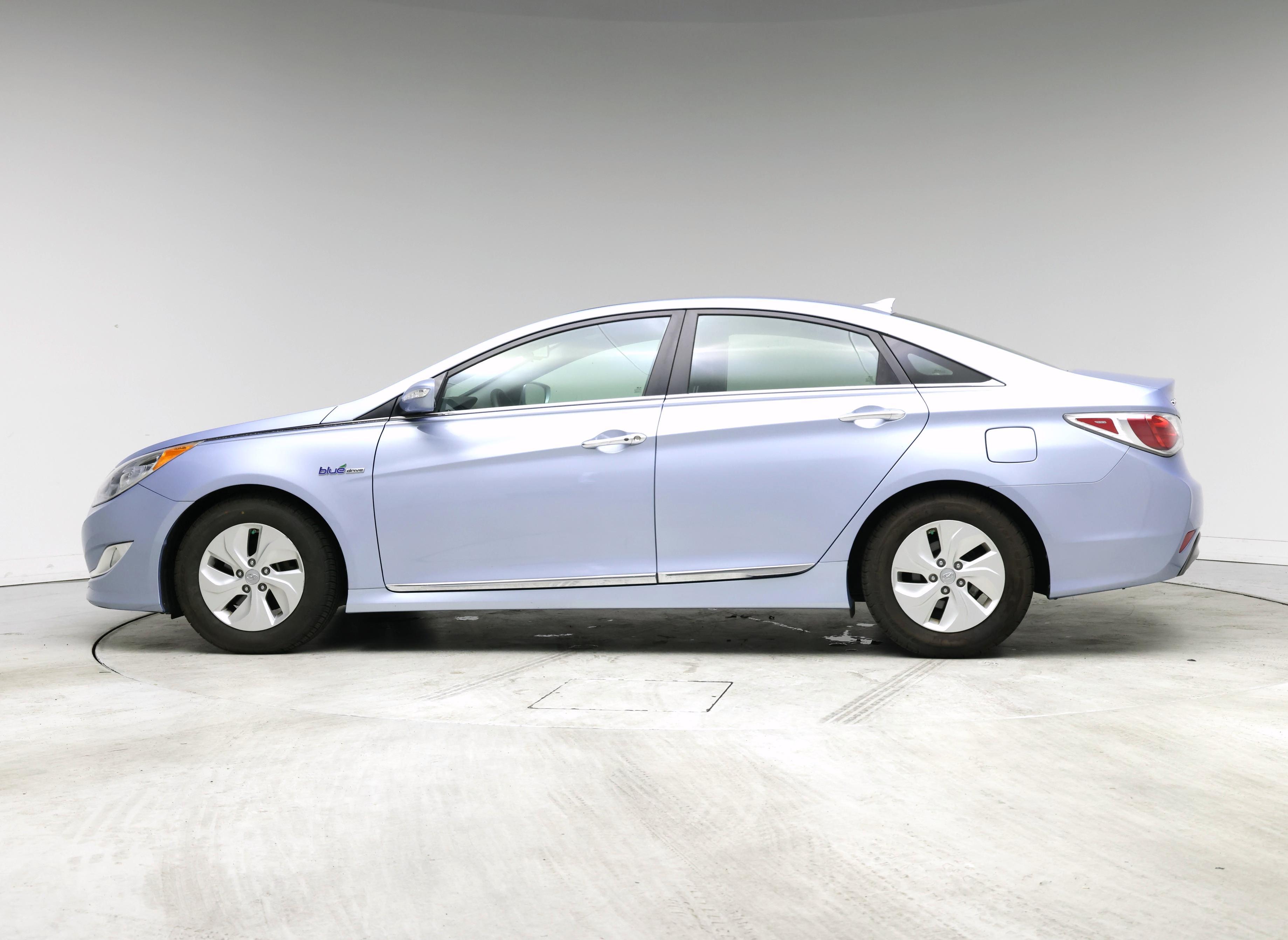 Thumbnail: 2015 Hyundai Sonata - 3