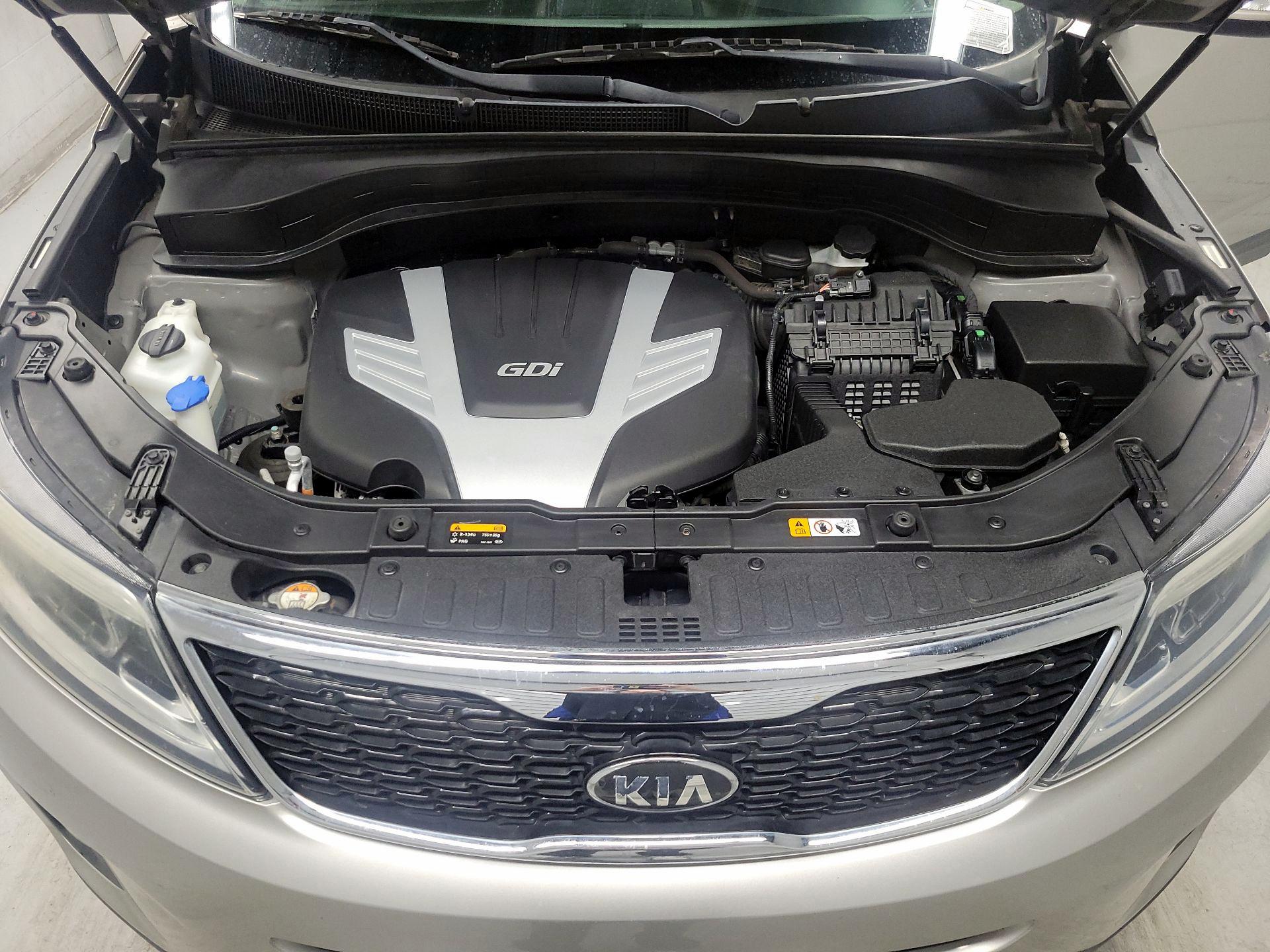 Thumbnail: 2015 Kia Sorento - 19