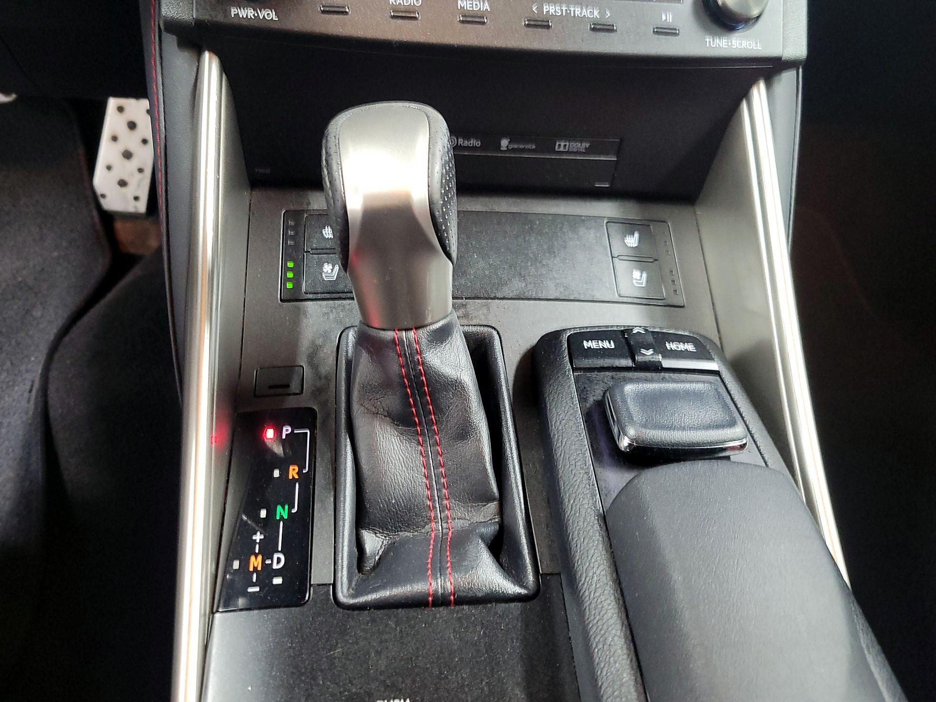 Thumbnail: 2016 Lexus IS - 17