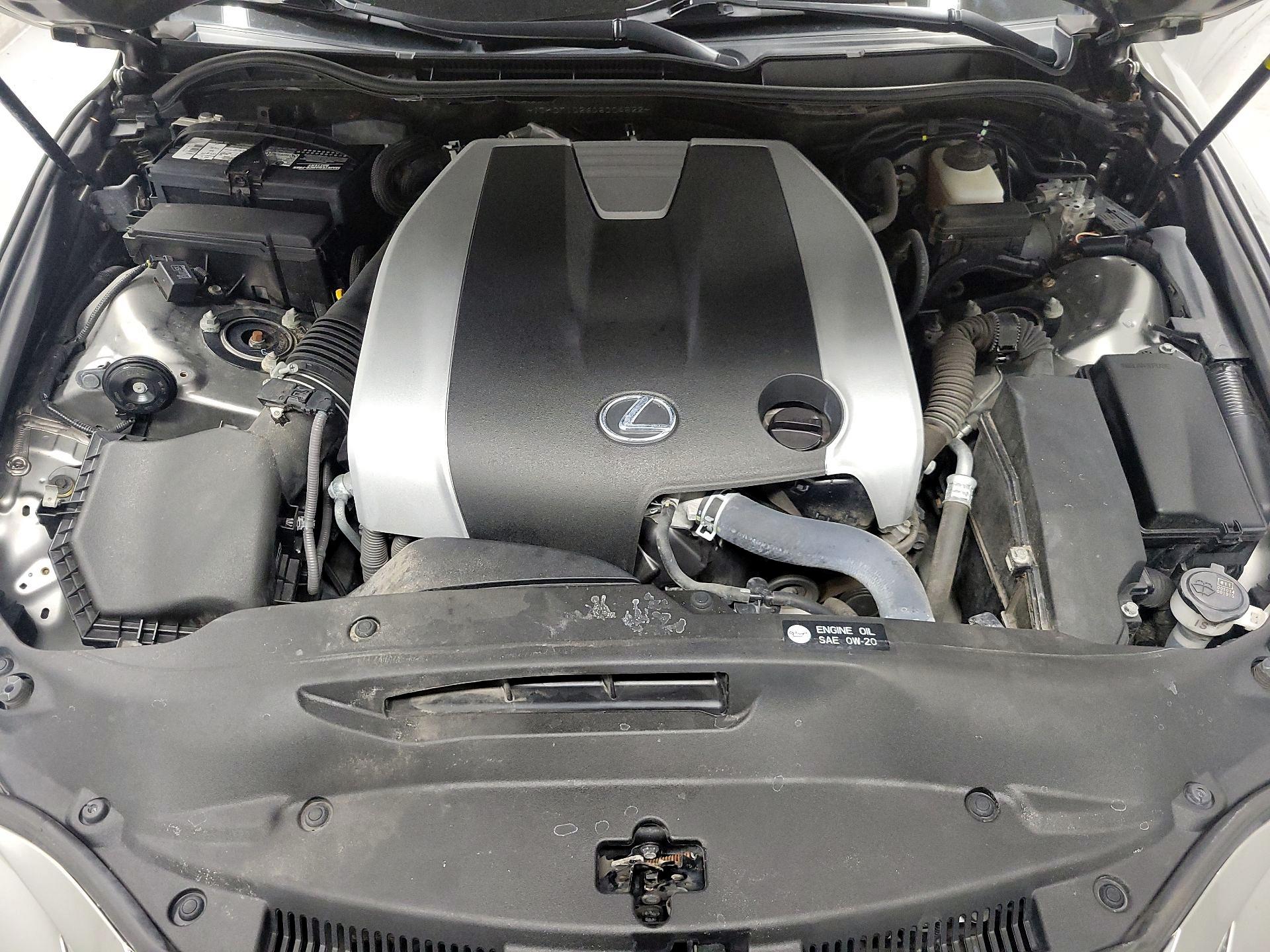 Thumbnail: 2016 Lexus IS - 20
