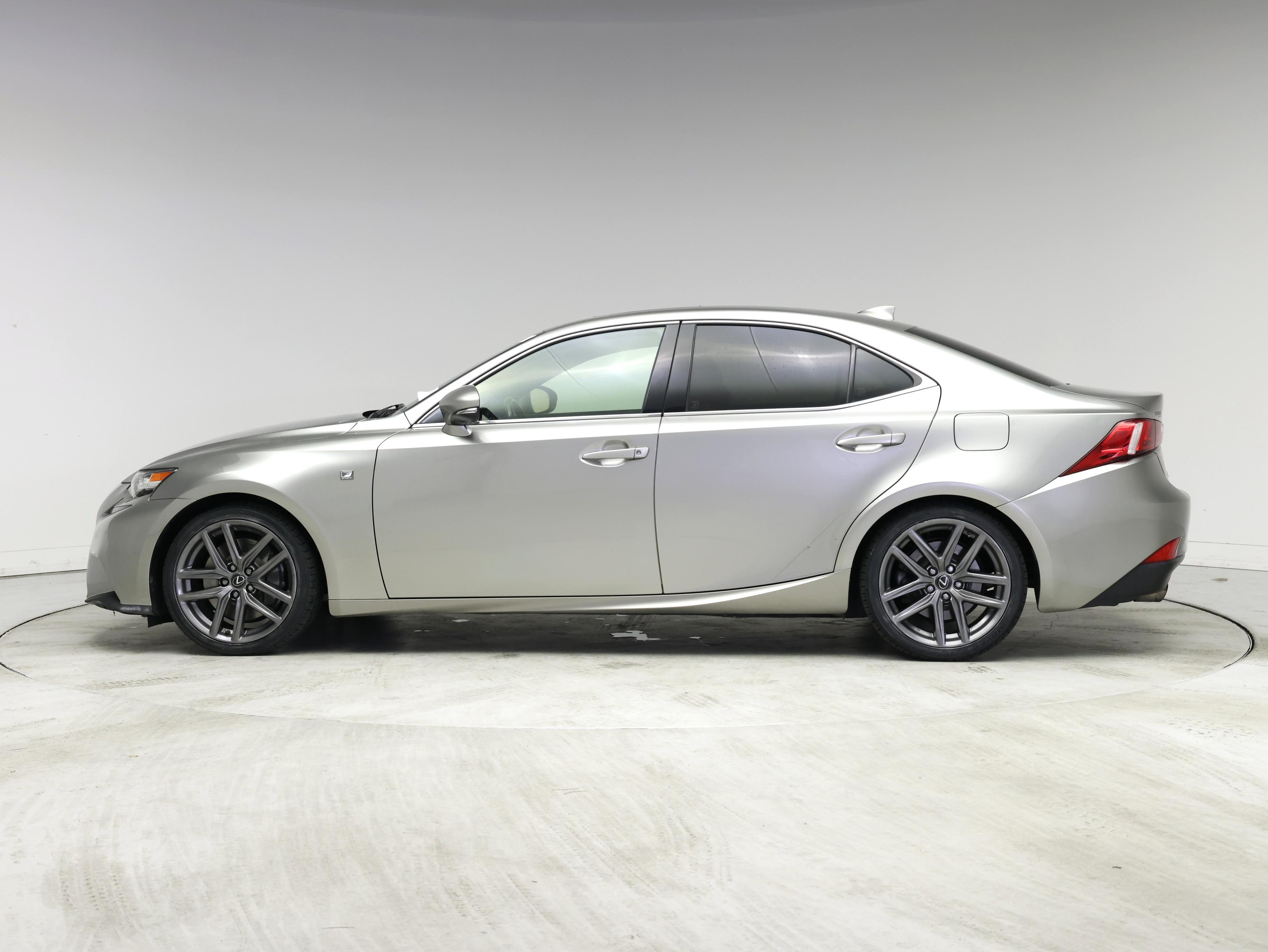 Thumbnail: 2016 Lexus IS - 3