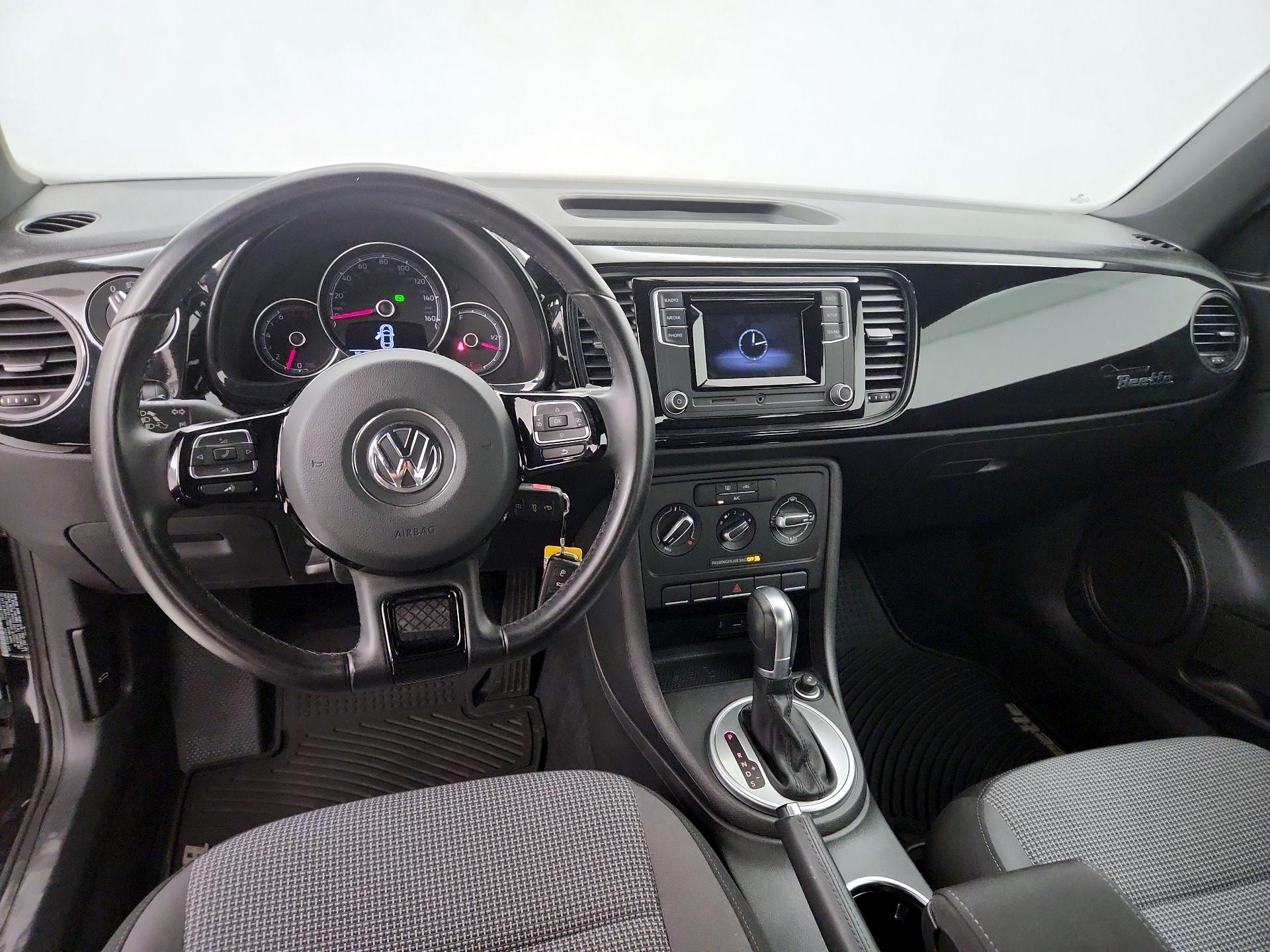 Thumbnail: 2019 Volkswagen Beetle - 9