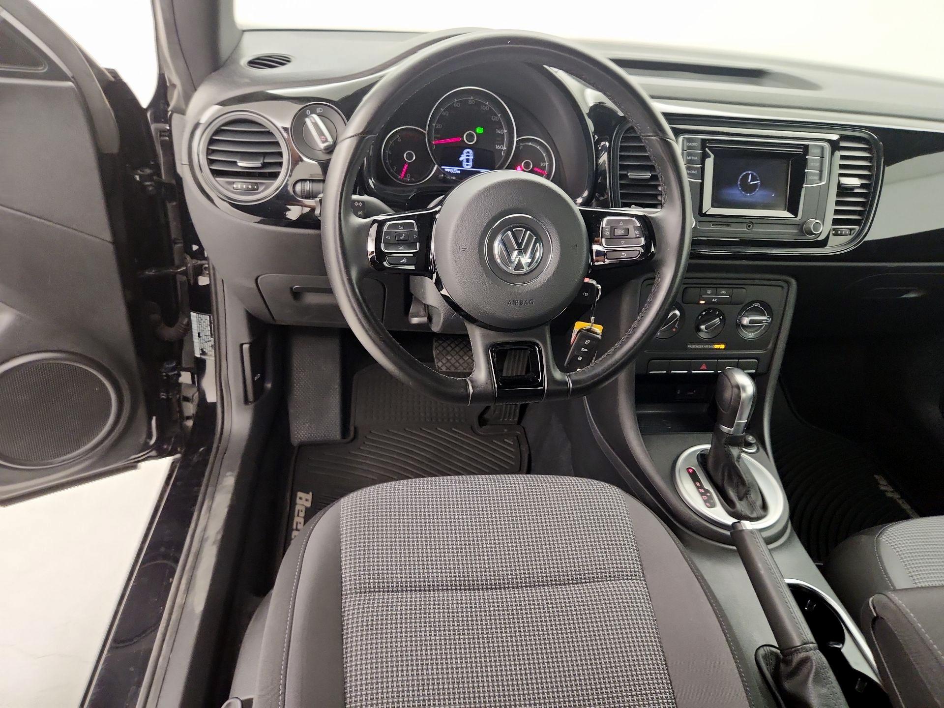 Thumbnail: 2019 Volkswagen Beetle - 10