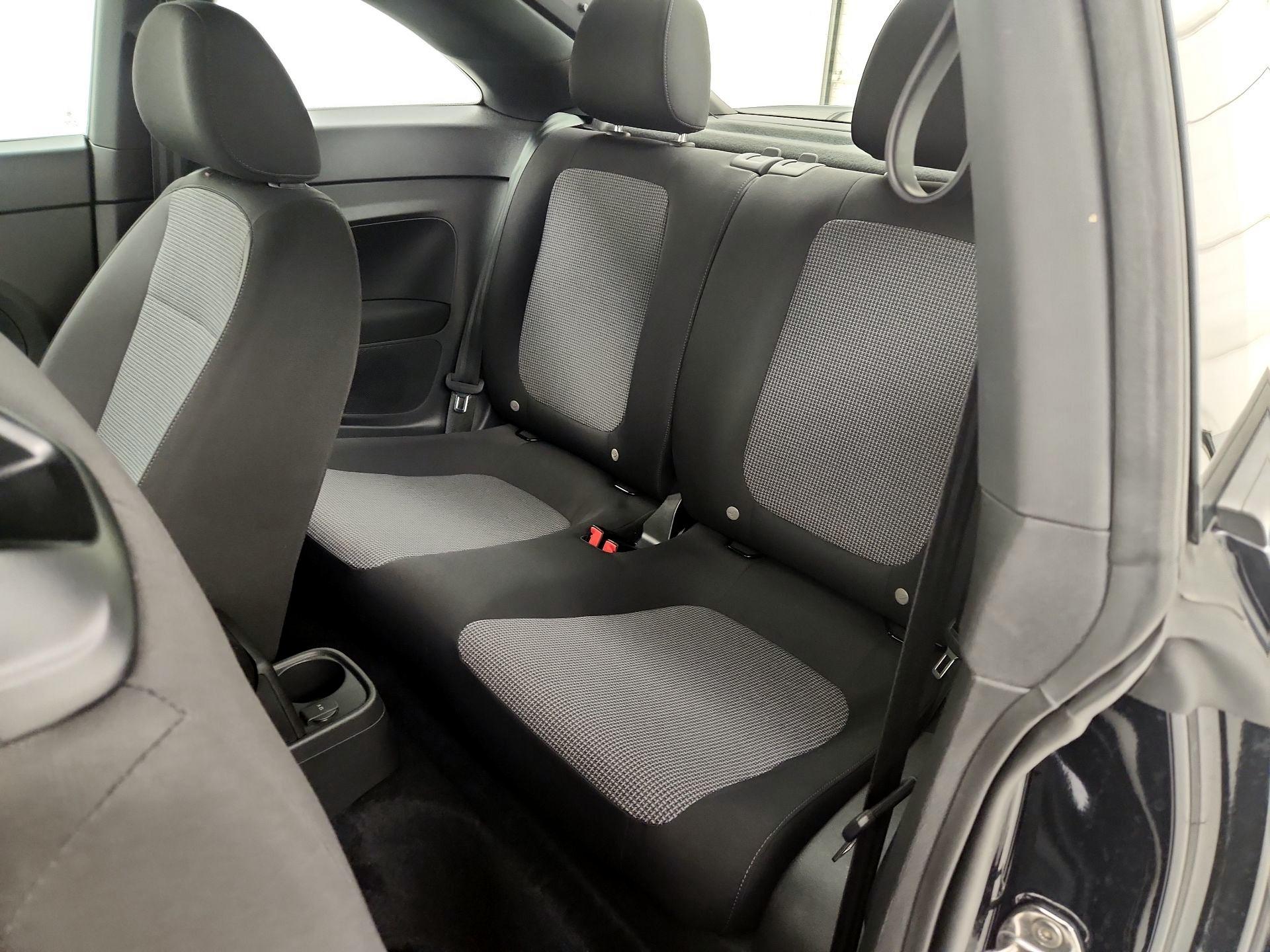 Thumbnail: 2019 Volkswagen Beetle - 19