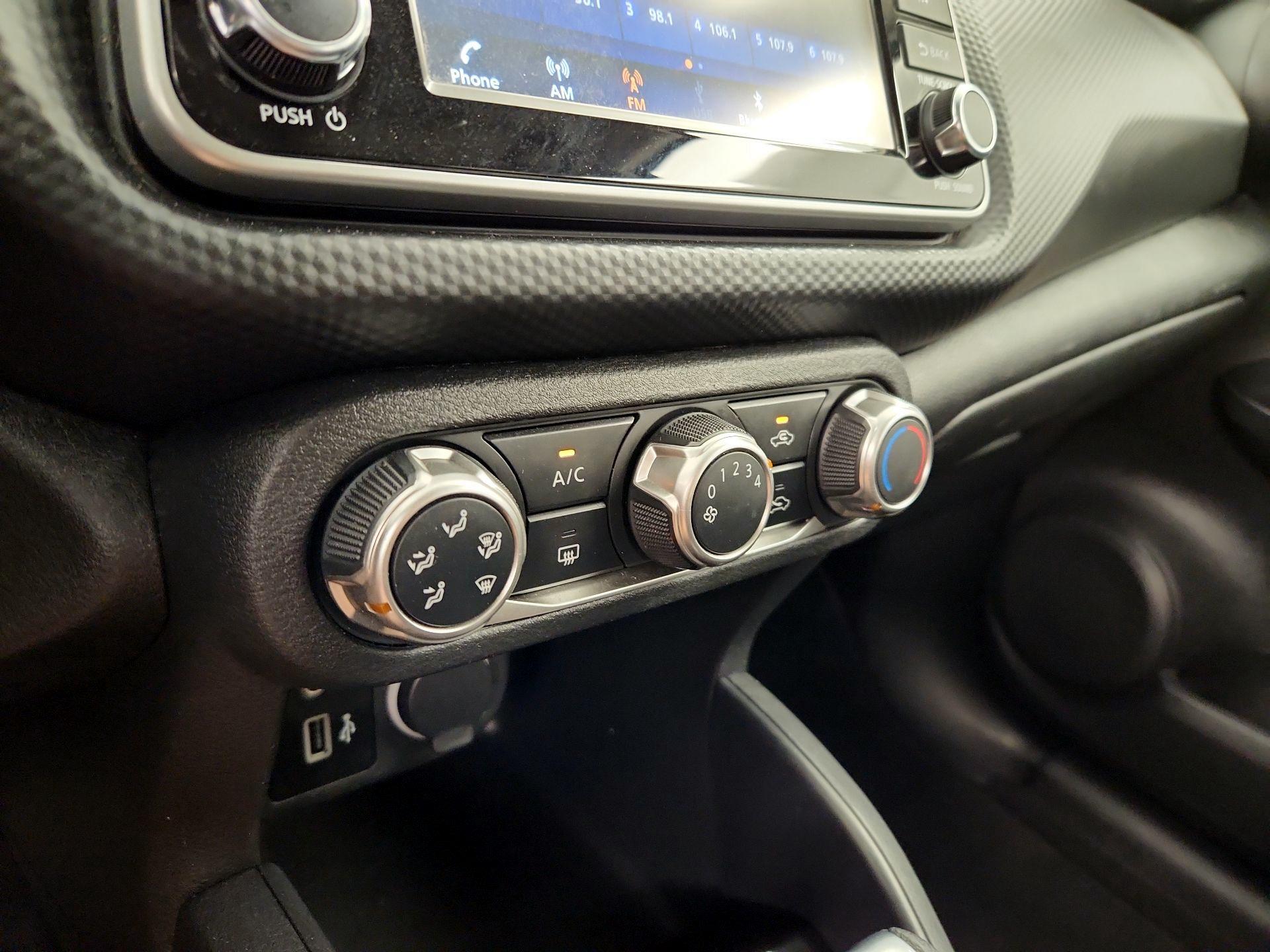 Thumbnail: 2022 Nissan Kicks - 16