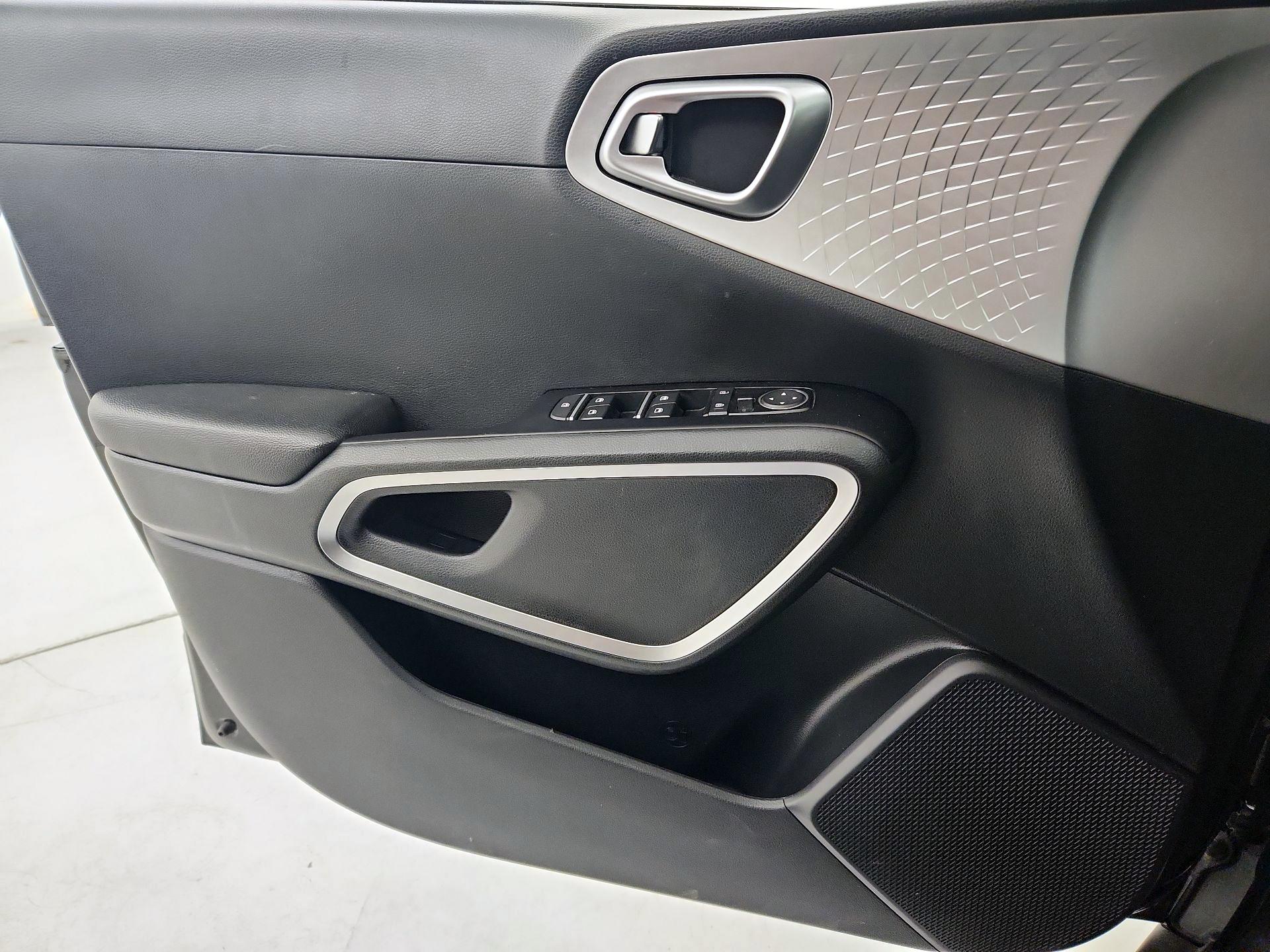 Thumbnail: 2022 Kia Soul - 12