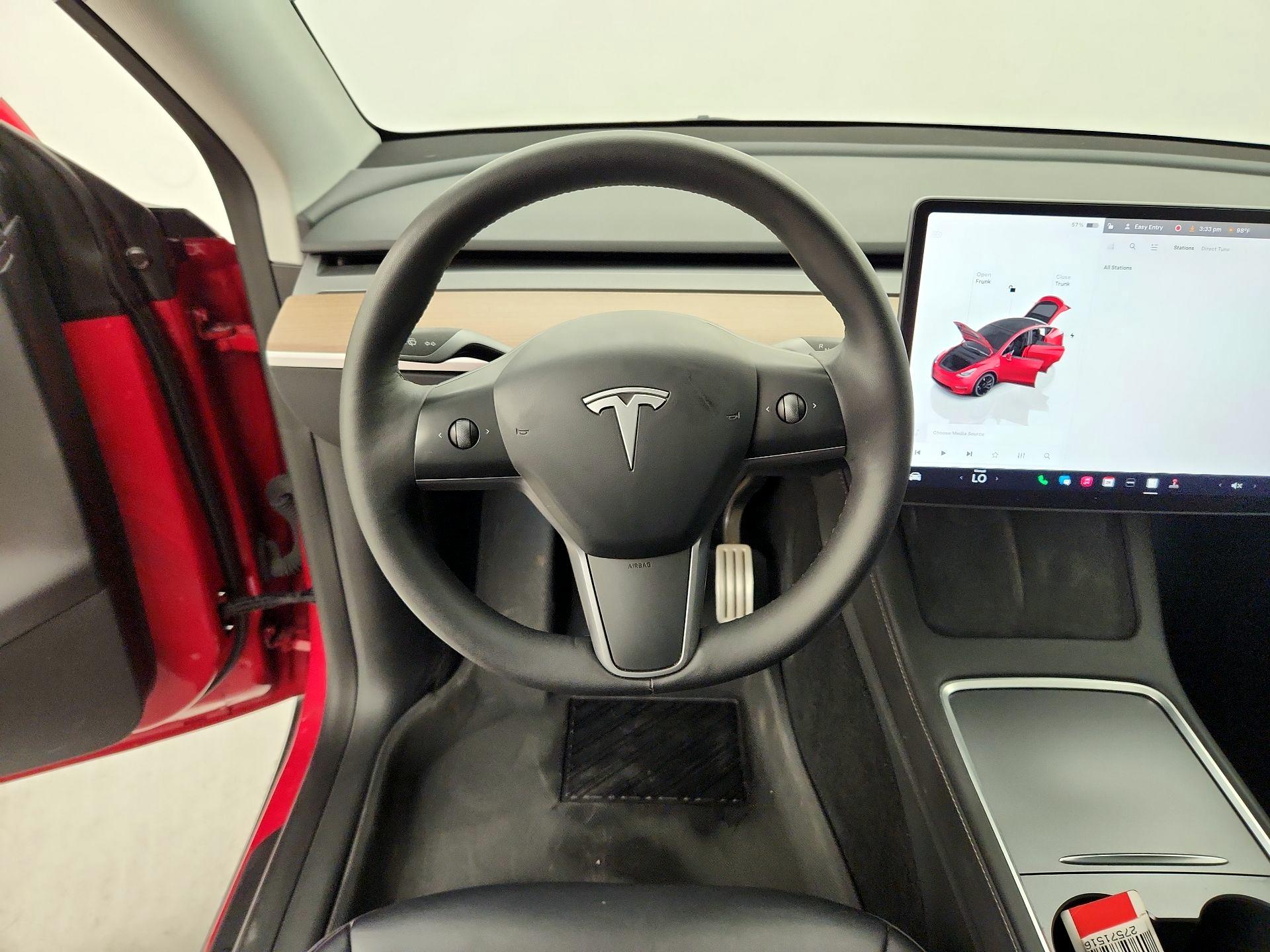 Thumbnail: 2023 Tesla Model Y - 10