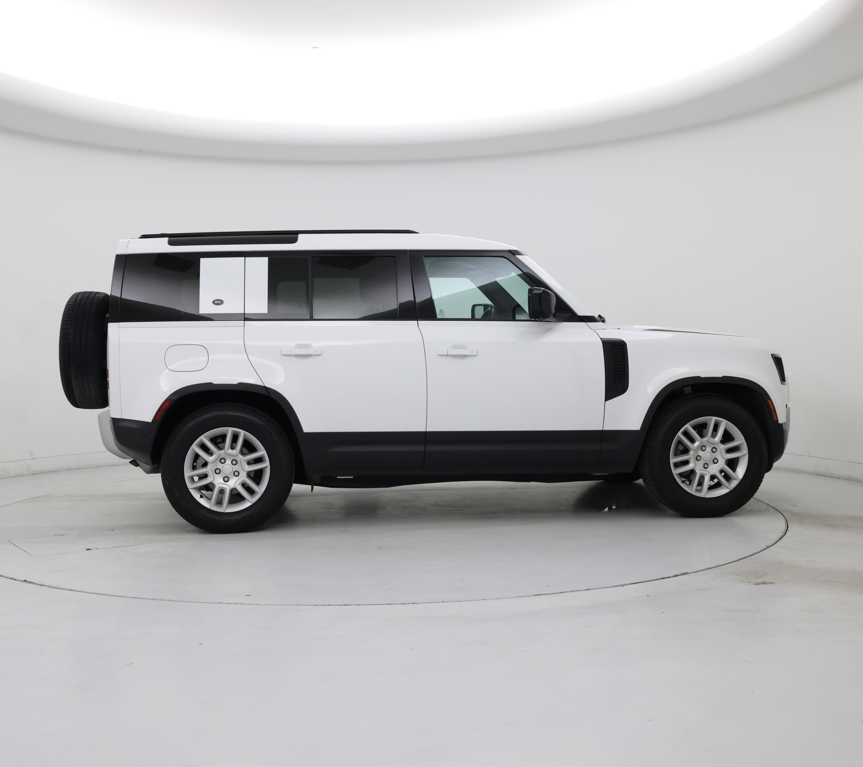 Thumbnail: 2022 Land Rover Defender - 7