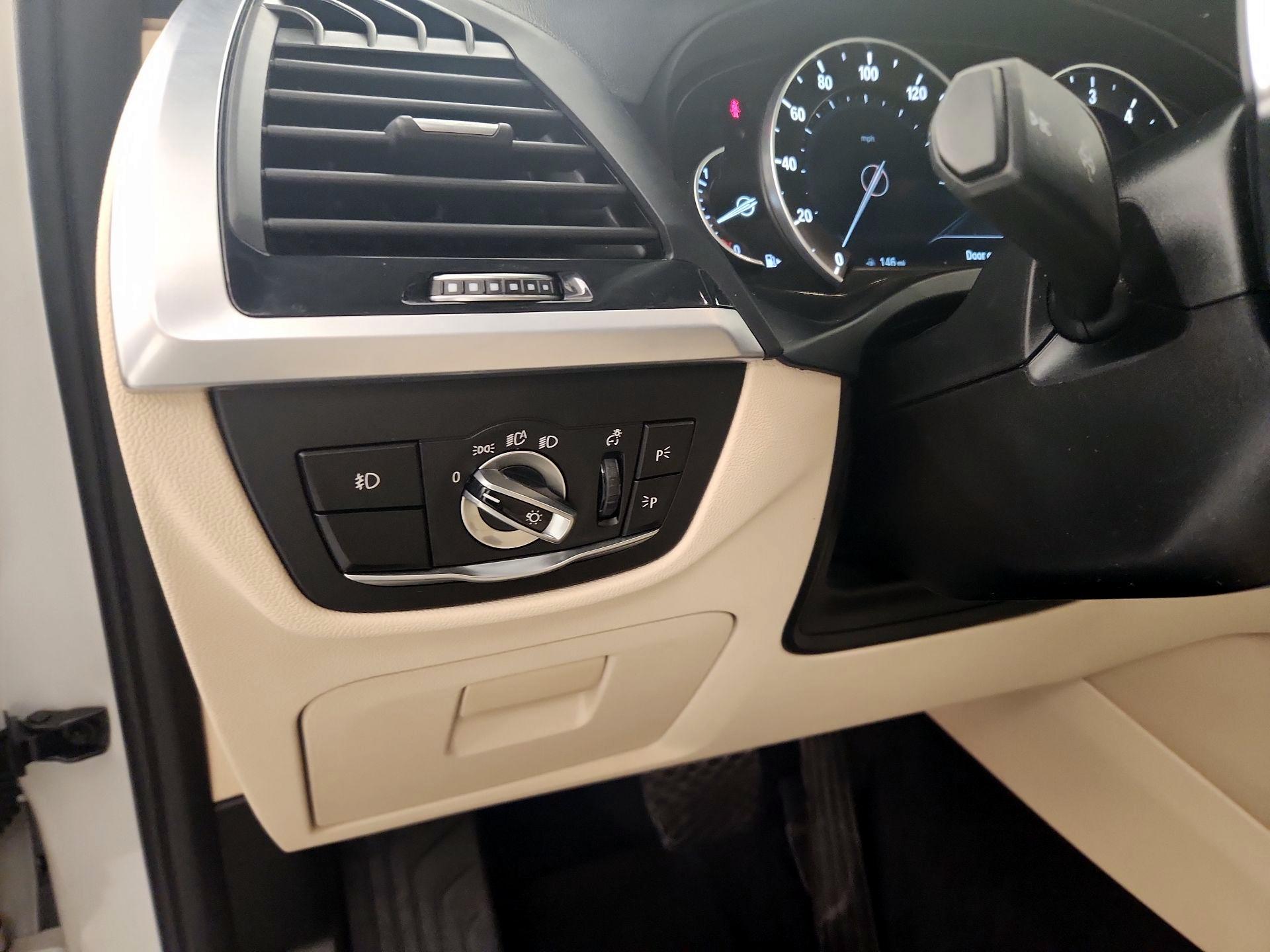 Thumbnail: 2019 BMW X3 - 13