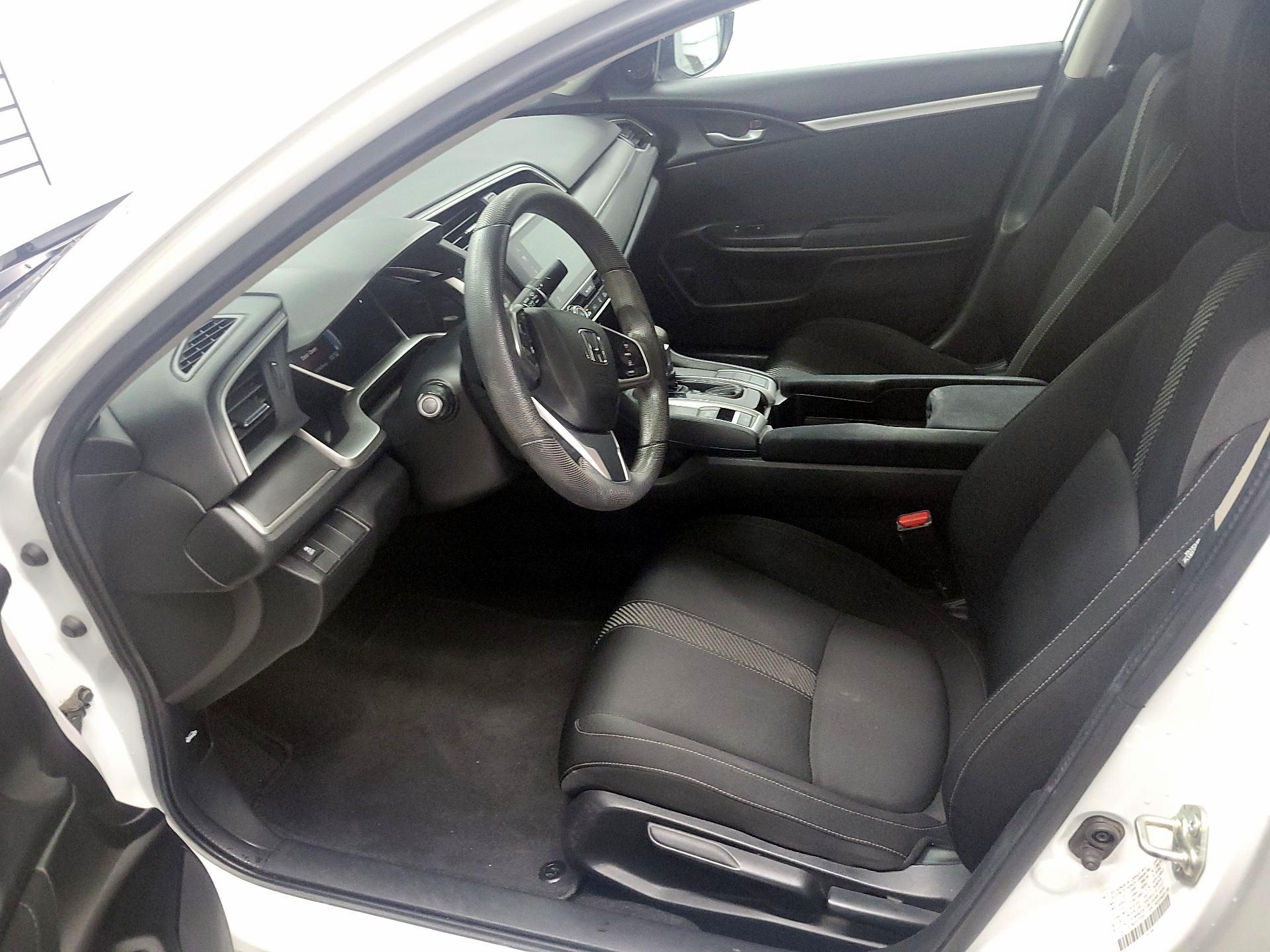 Thumbnail: 2016 Honda Civic - 11