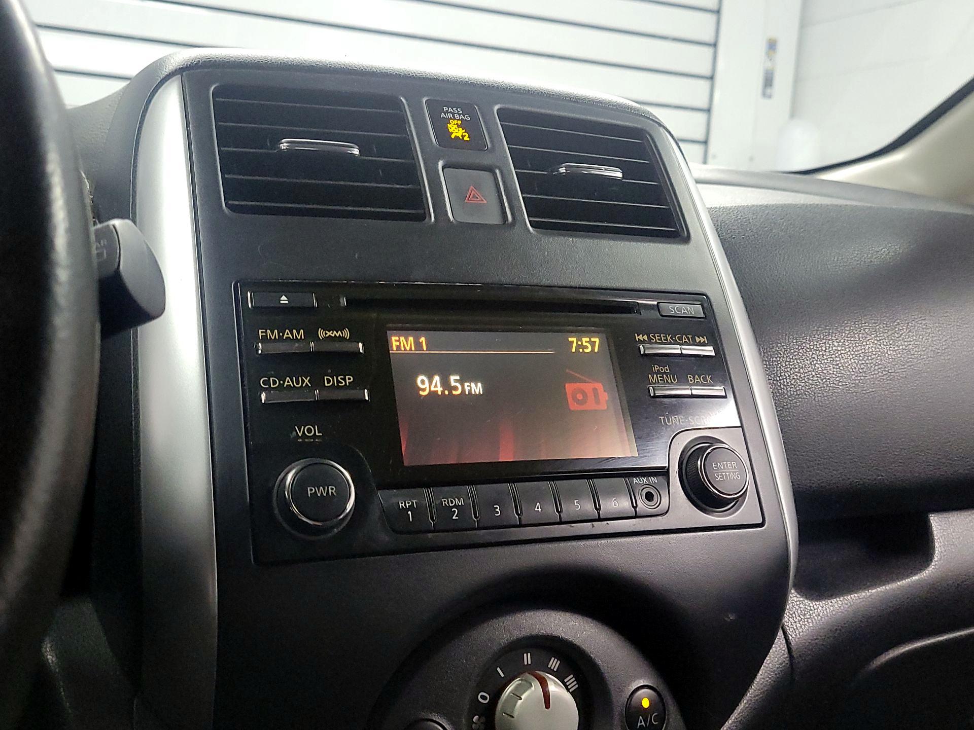 Thumbnail: 2014 Nissan Versa Note - 14