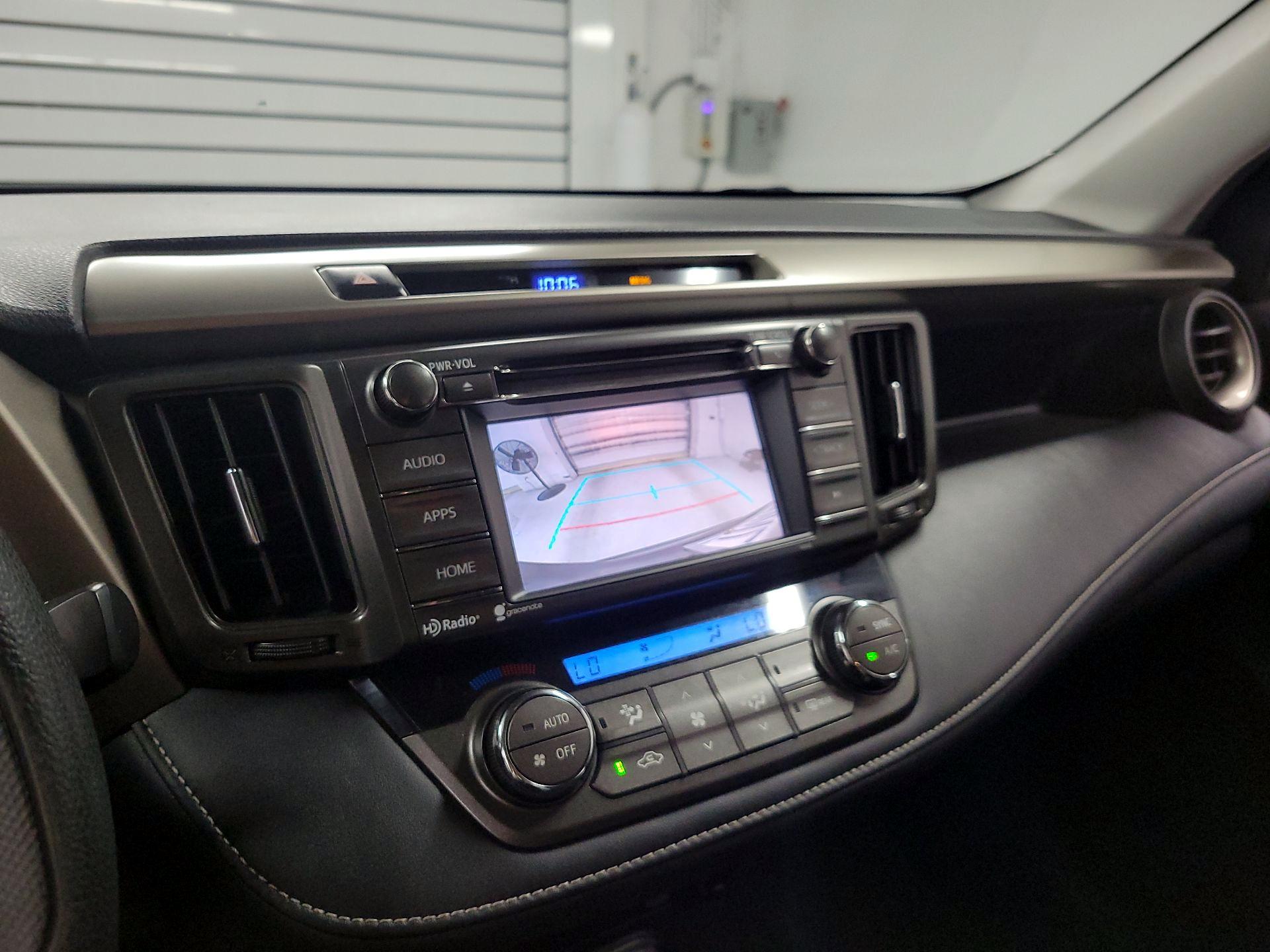Thumbnail: 2015 Toyota RAV4 - 14