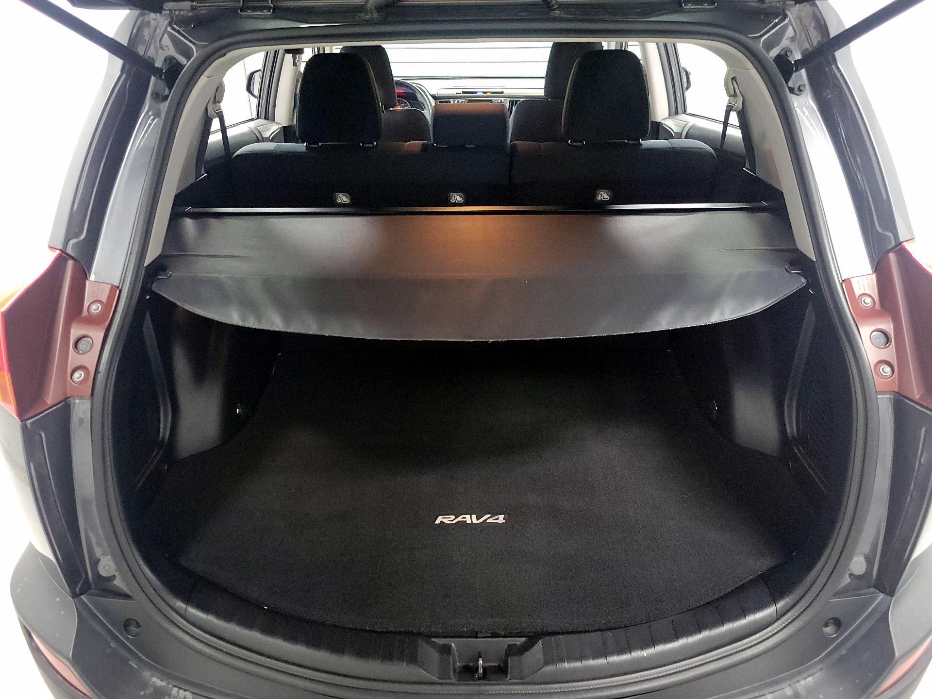 Thumbnail: 2015 Toyota RAV4 - 19