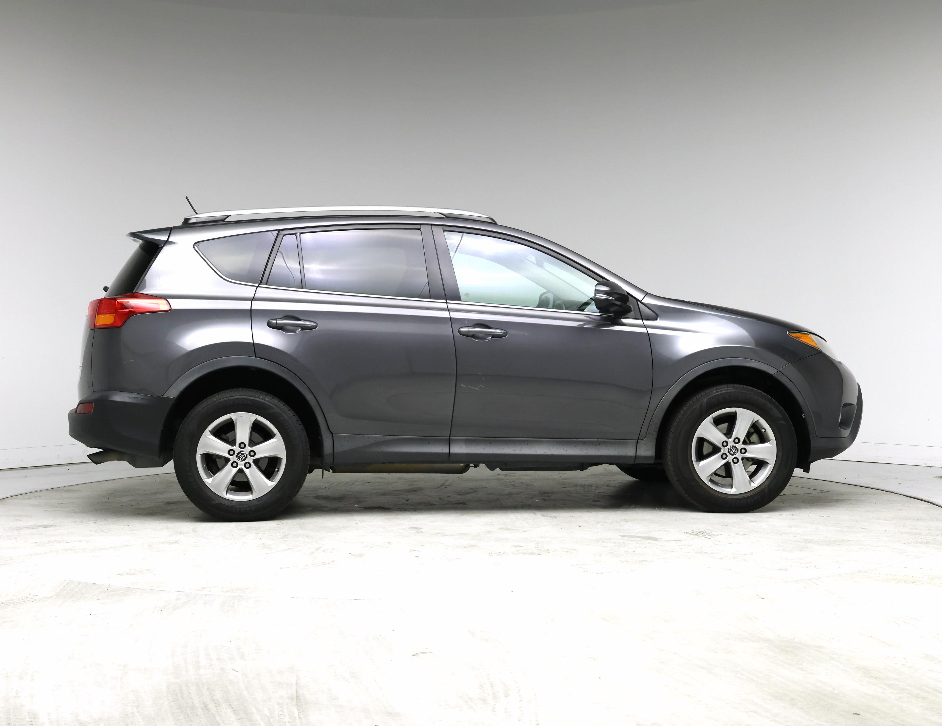 Thumbnail: 2015 Toyota RAV4 - 7