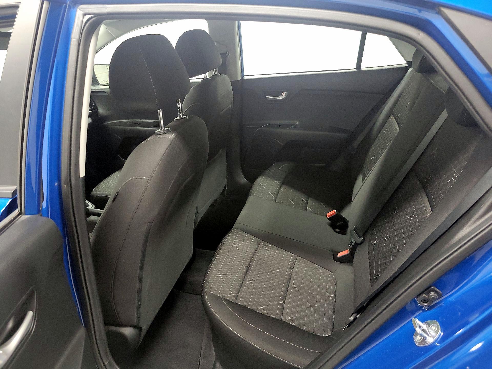 Thumbnail: 2021 Kia Rio - 18