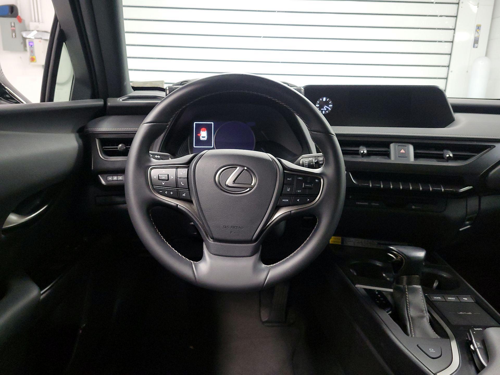 Thumbnail: 2021 Lexus UX - 10