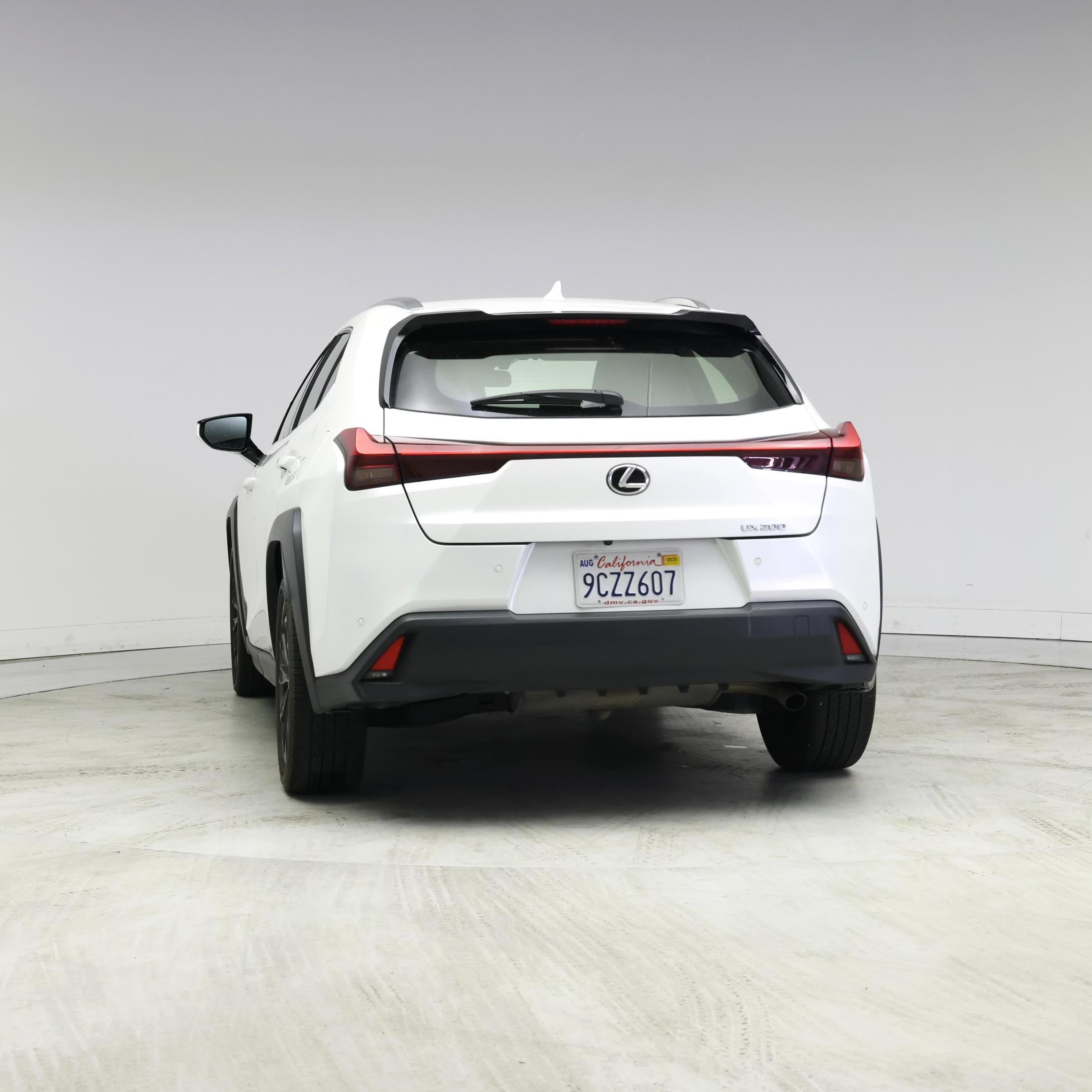 Thumbnail: 2021 Lexus UX - 6