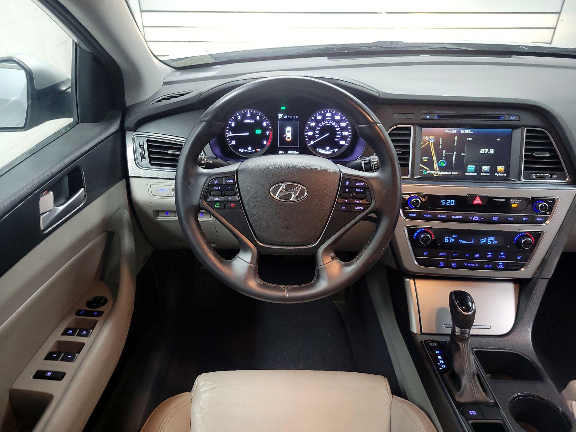 Thumbnail: 2015 Hyundai Sonata - 10