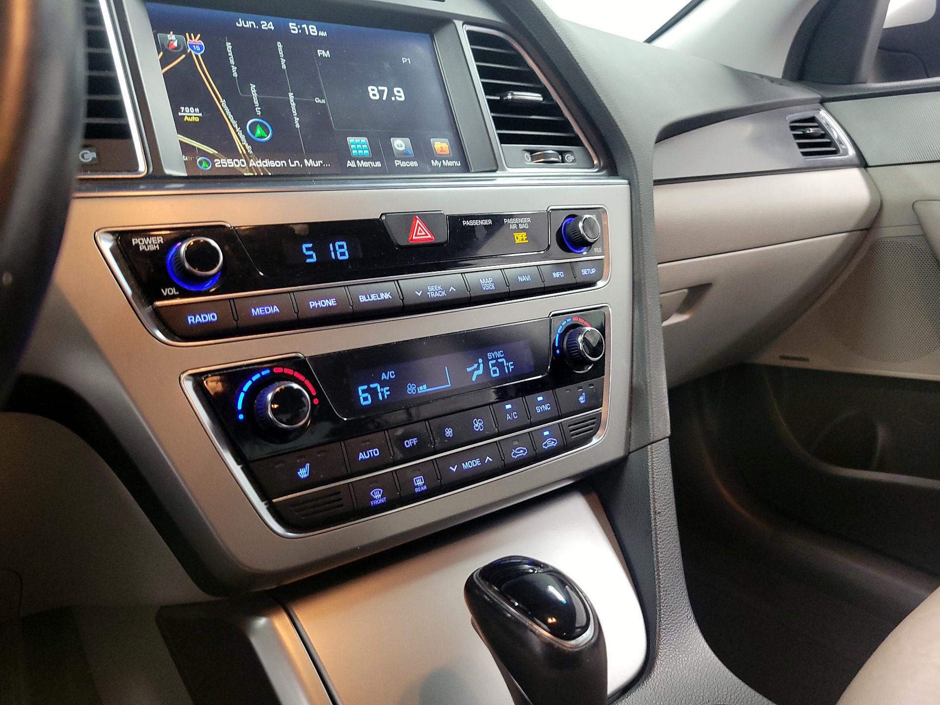 Thumbnail: 2015 Hyundai Sonata - 16