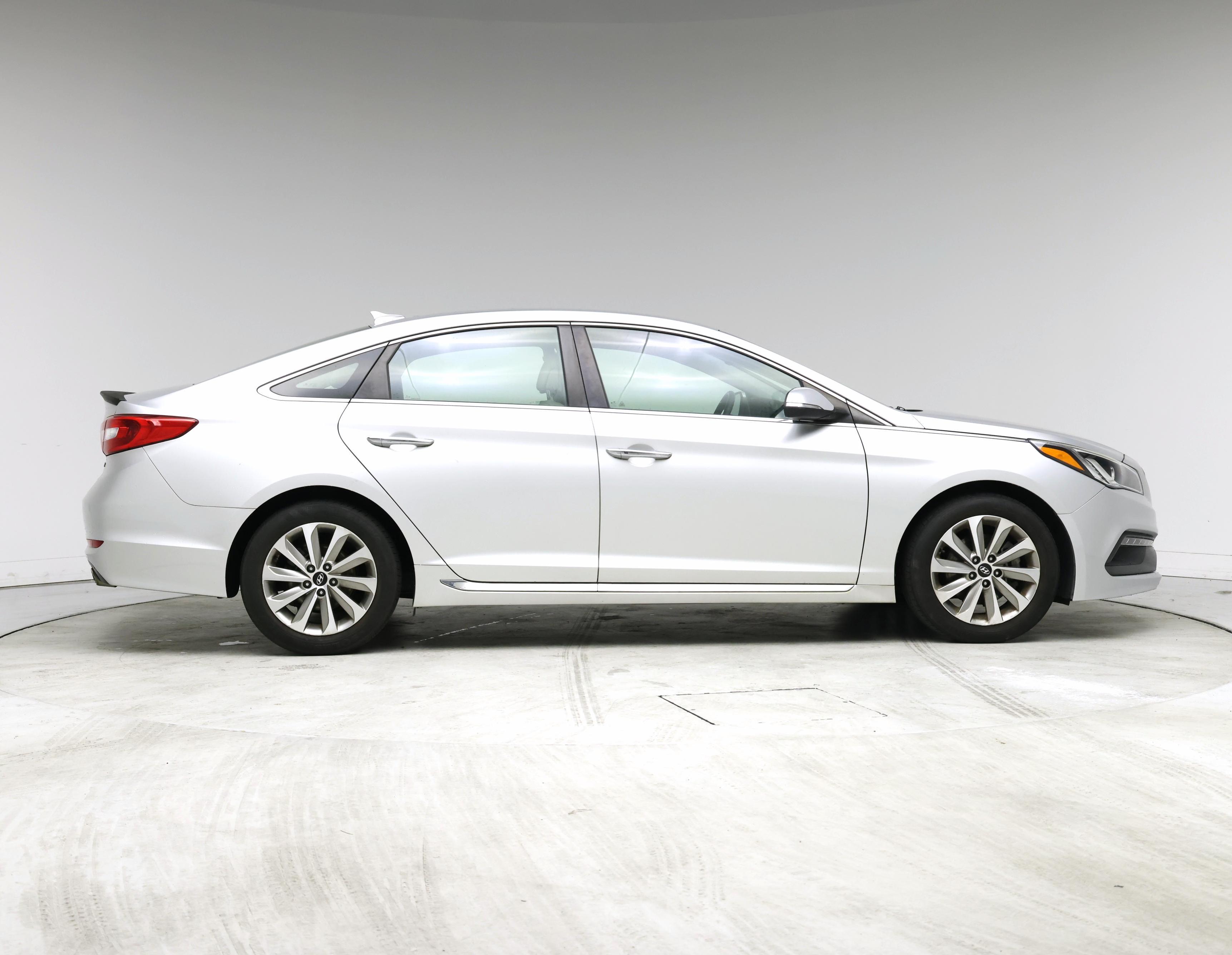 Thumbnail: 2015 Hyundai Sonata - 7