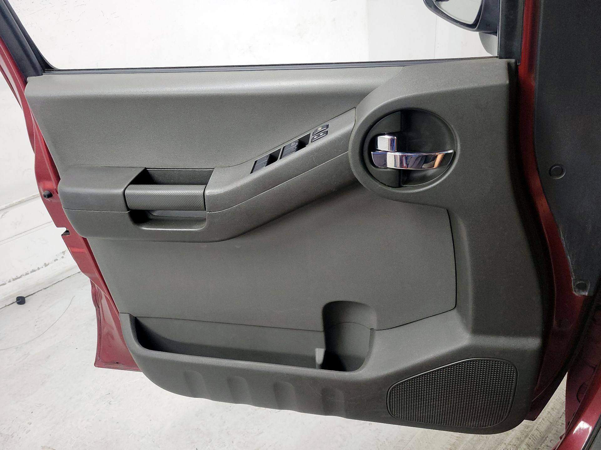 Thumbnail: 2013 Nissan Xterra - 12