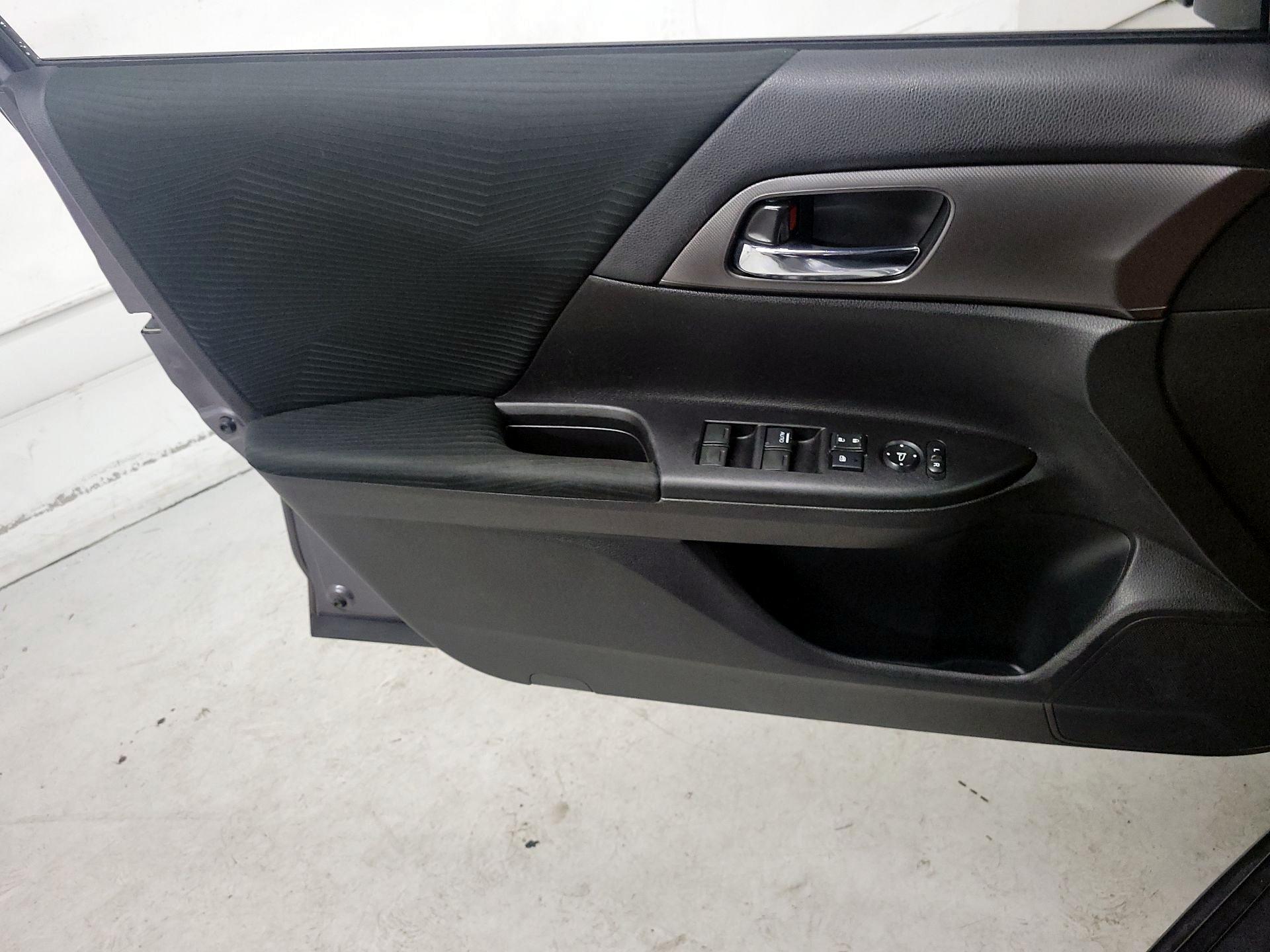 Thumbnail: 2014 Honda Accord - 12