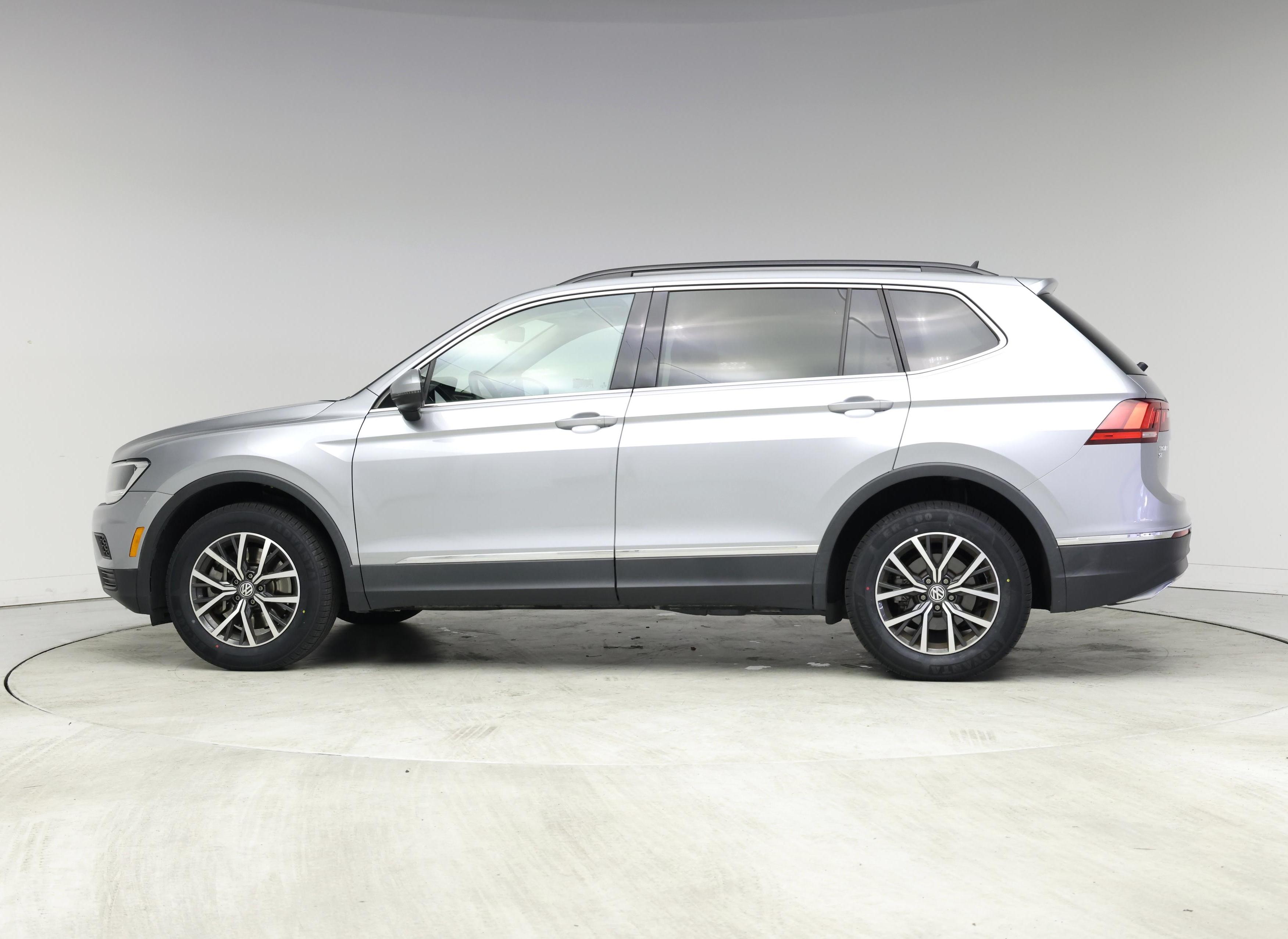Thumbnail: 2020 Volkswagen Tiguan - 3