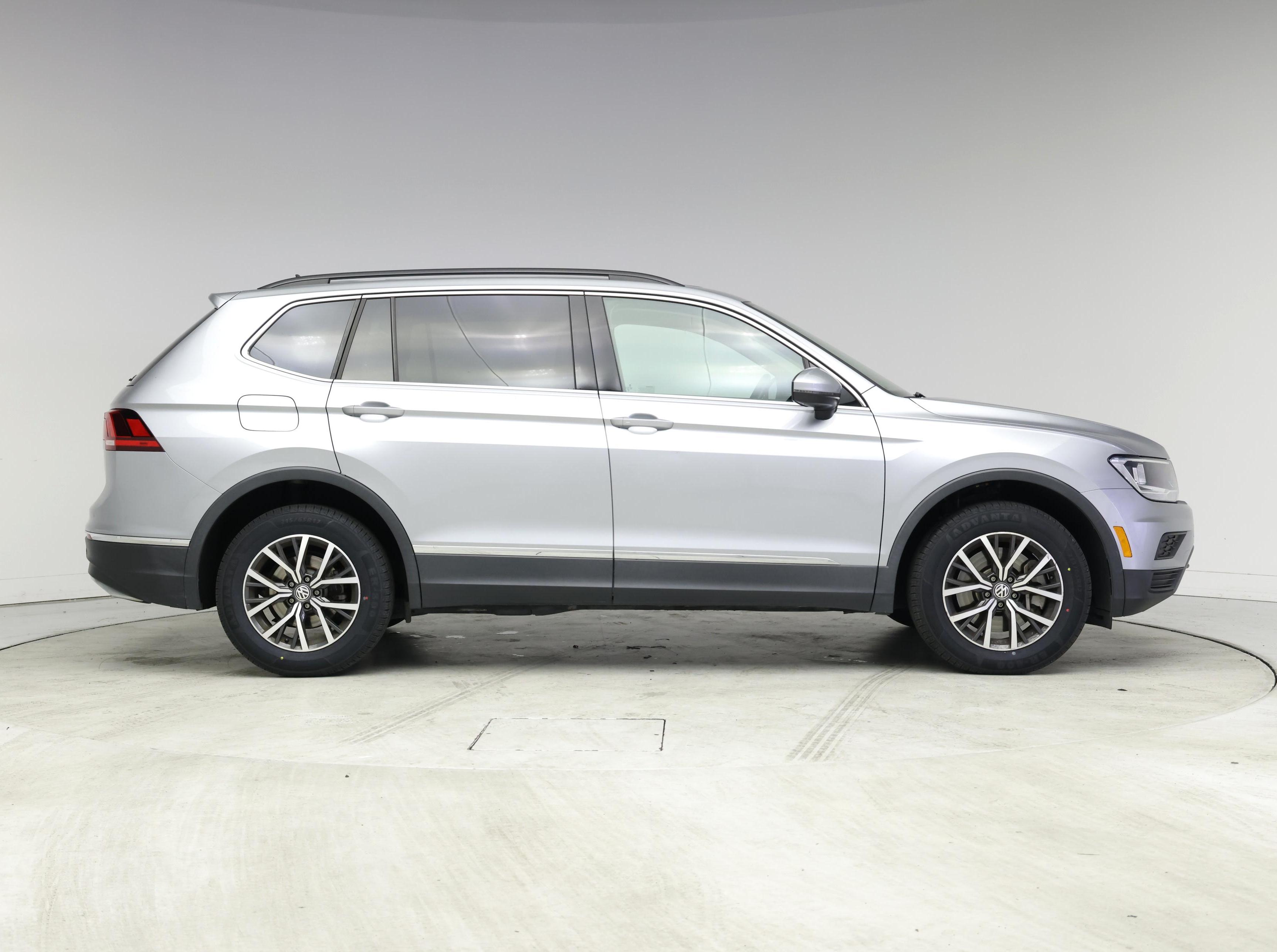 Thumbnail: 2020 Volkswagen Tiguan - 7