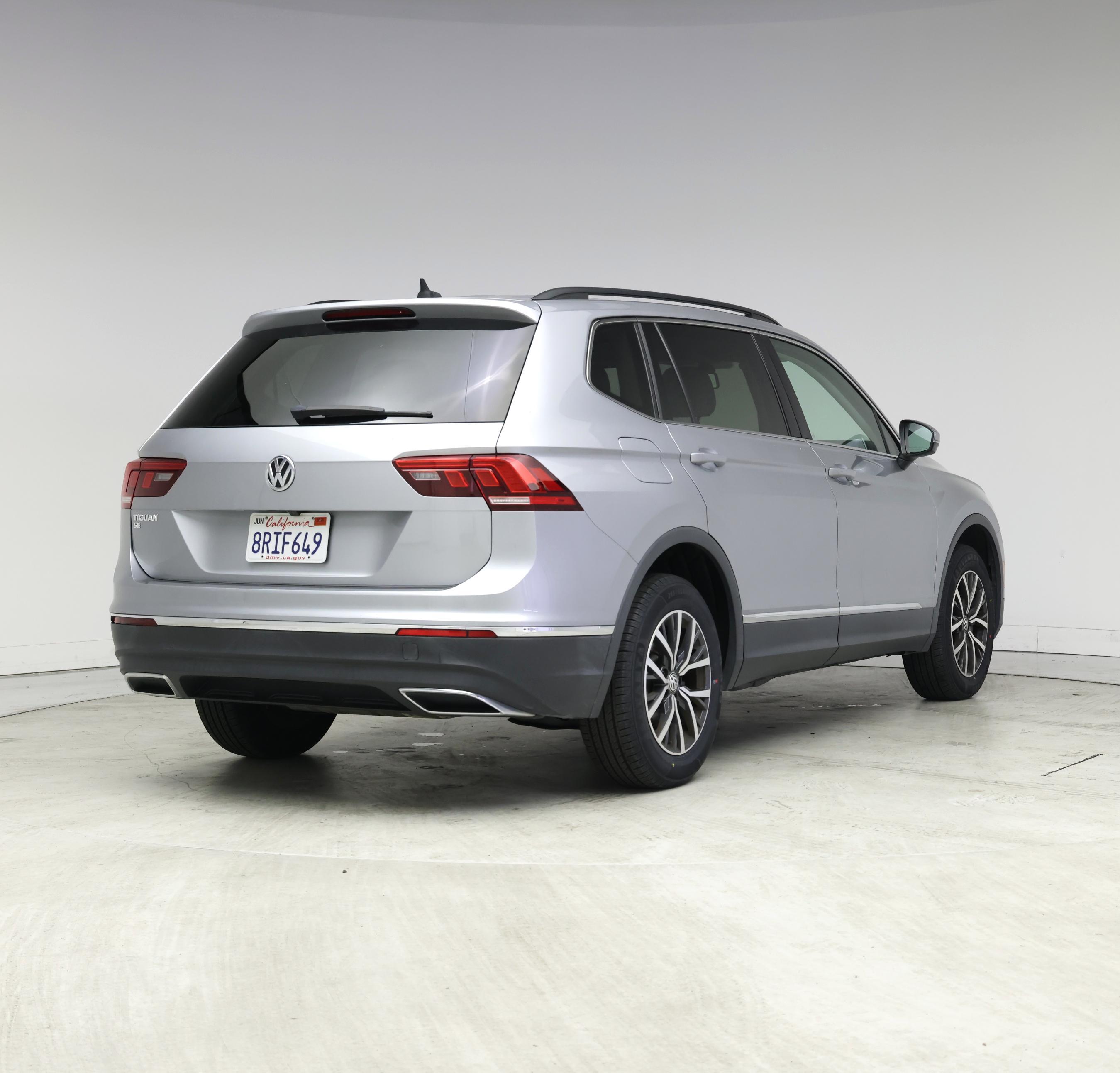 Thumbnail: 2020 Volkswagen Tiguan - 8