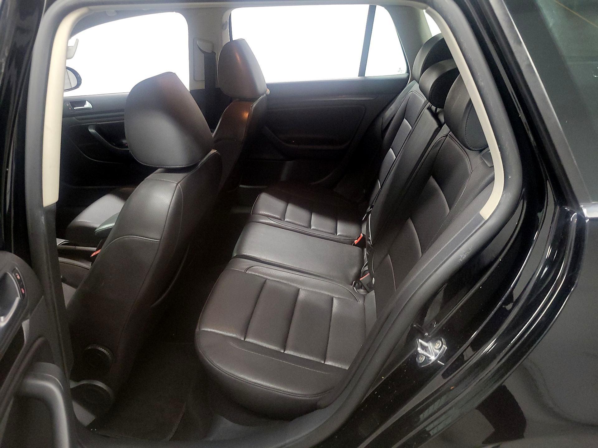 Thumbnail: 2014 Volkswagen Jetta - 16