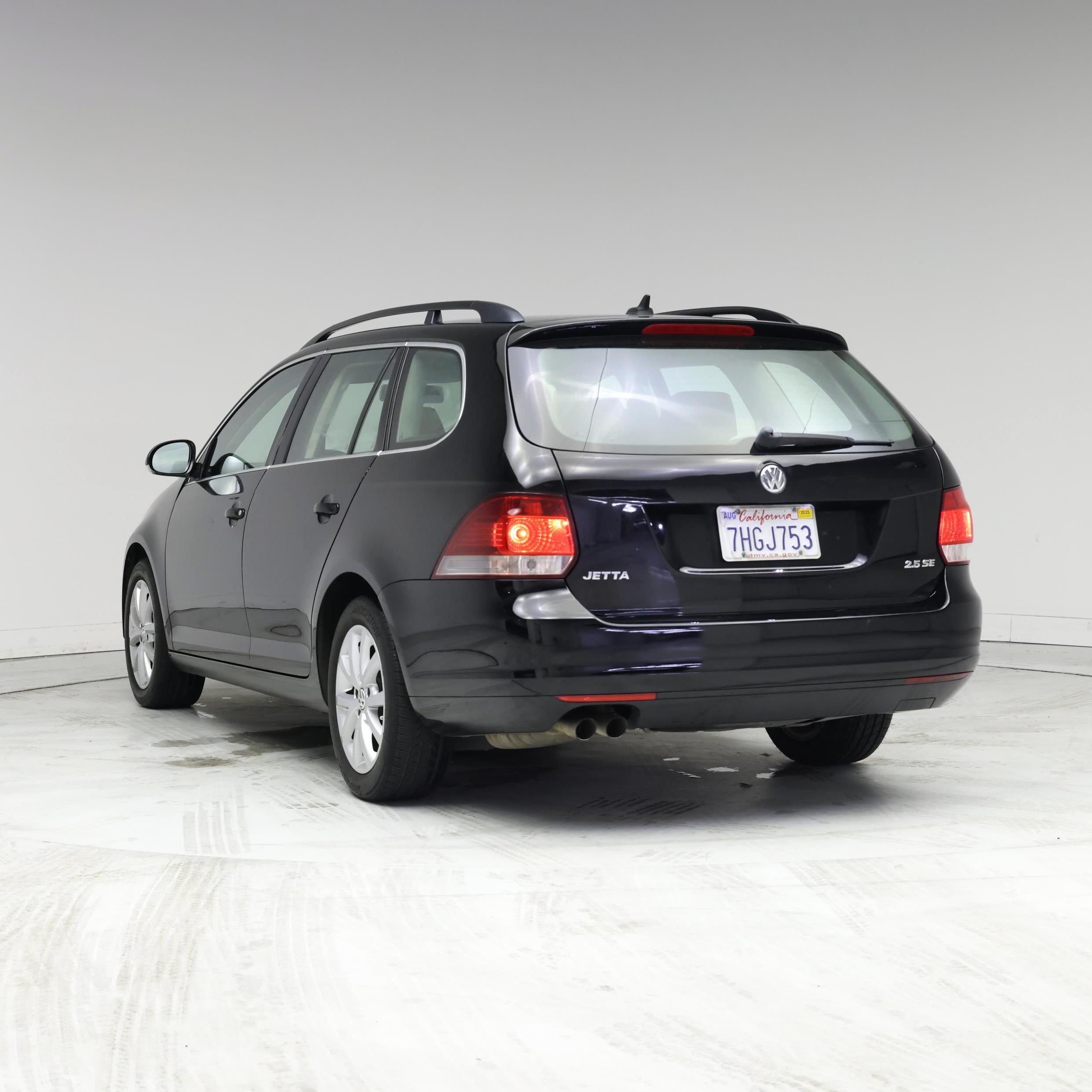 Thumbnail: 2014 Volkswagen Jetta - 2