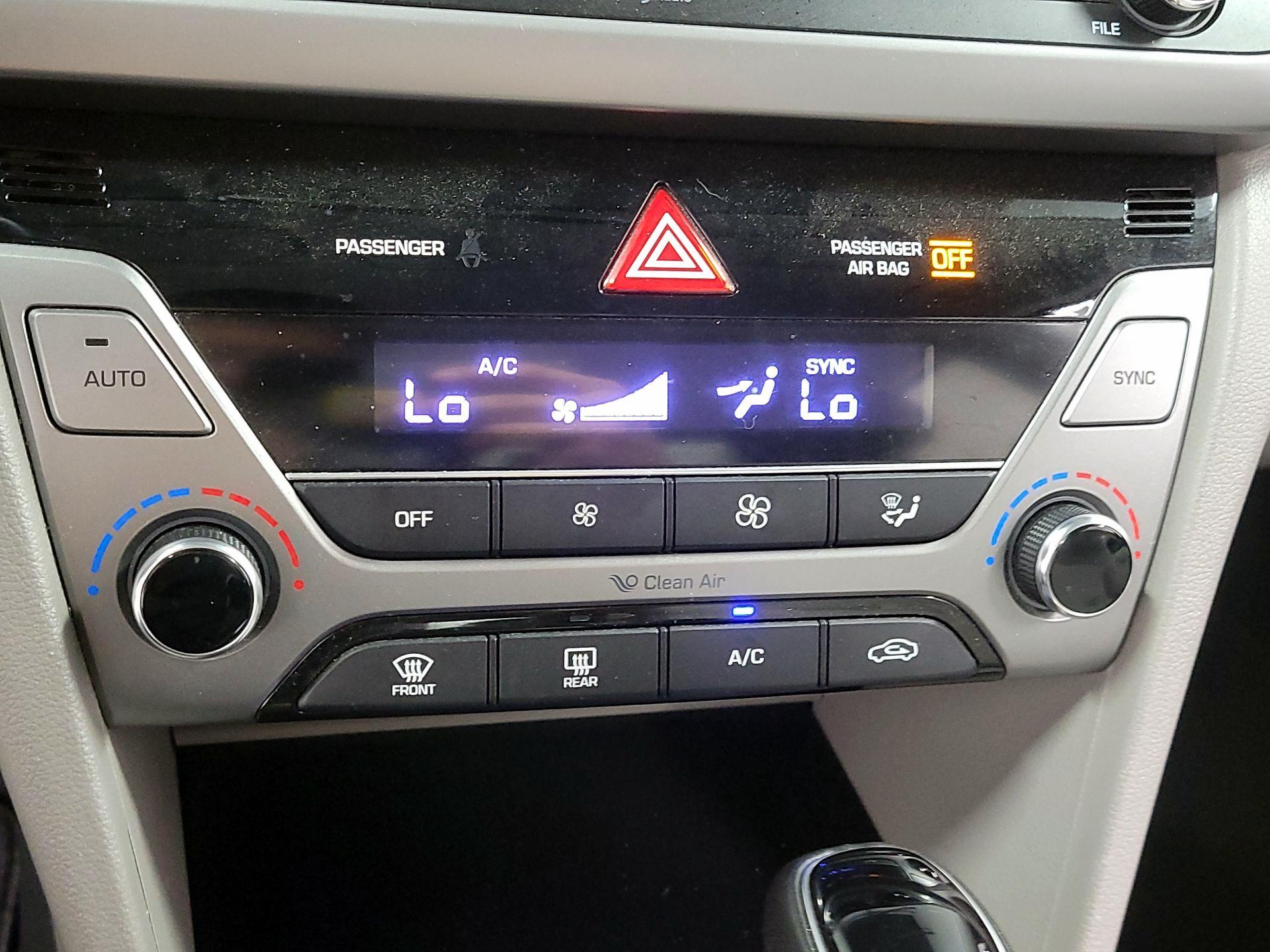 Thumbnail: 2017 Hyundai Elantra - 14