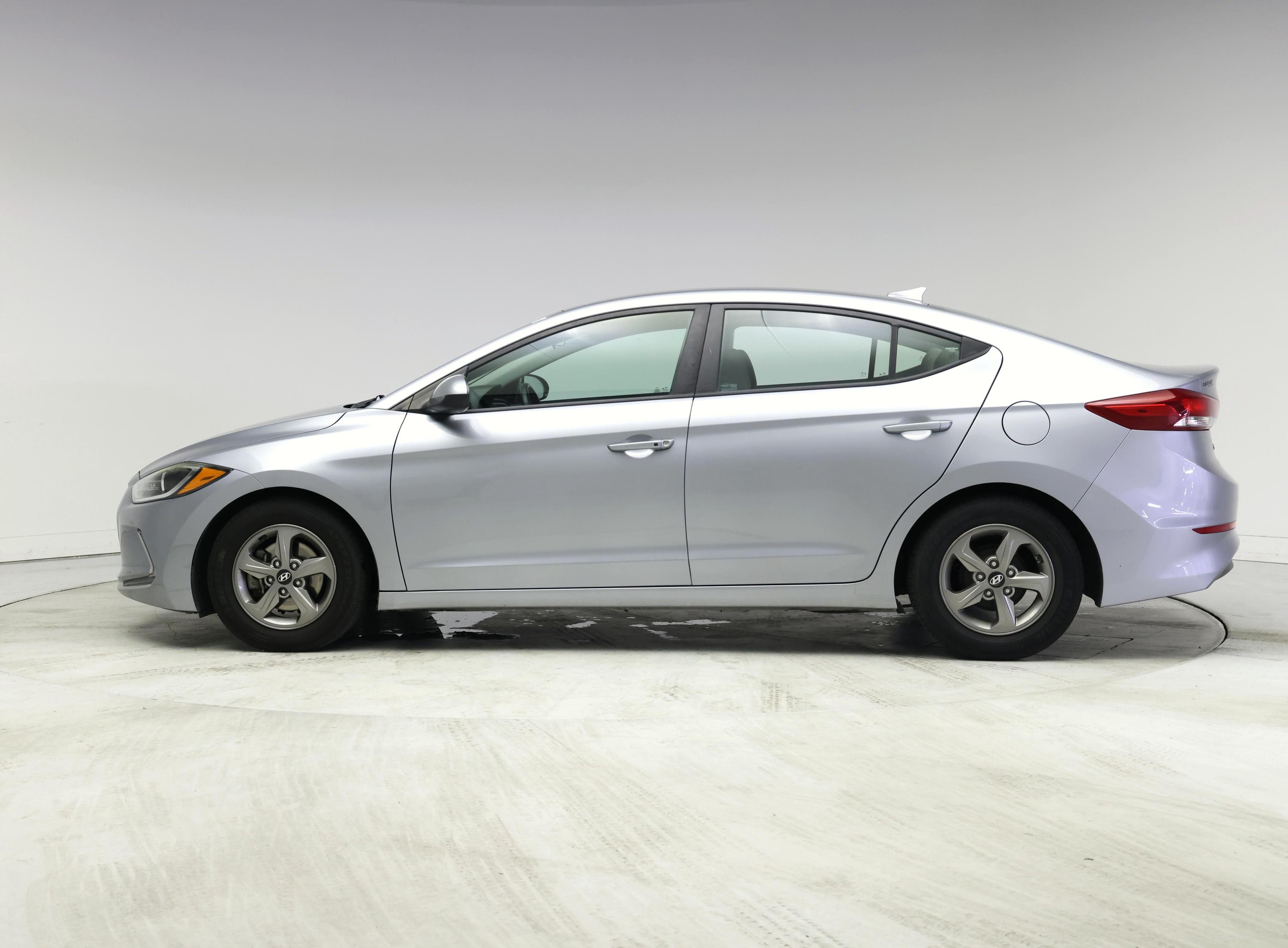 Thumbnail: 2017 Hyundai Elantra - 3