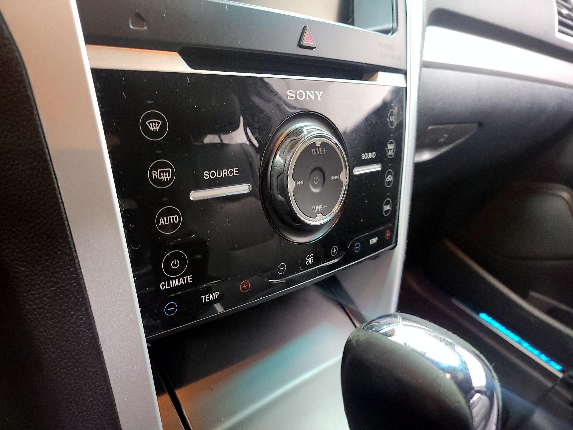 Thumbnail: 2014 Ford Explorer - 16