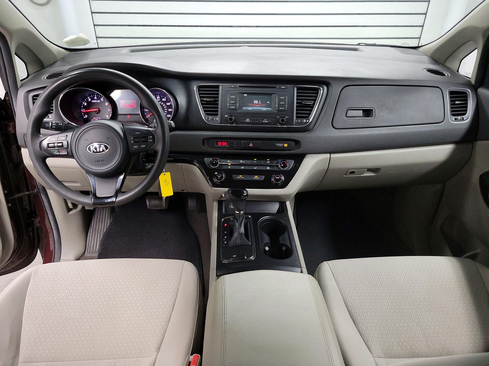 Thumbnail: 2016 Kia Sedona - 9