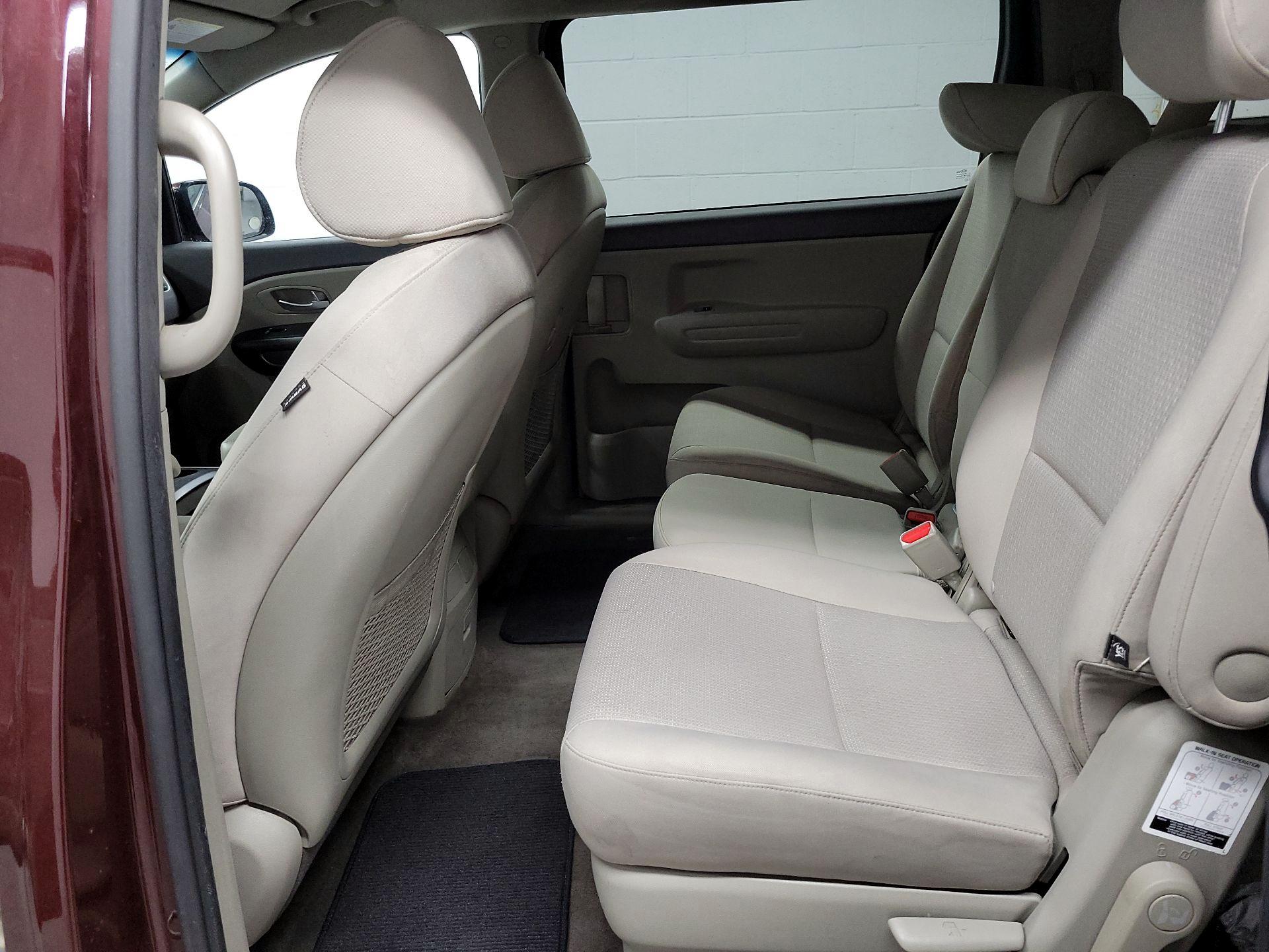 Thumbnail: 2016 Kia Sedona - 19