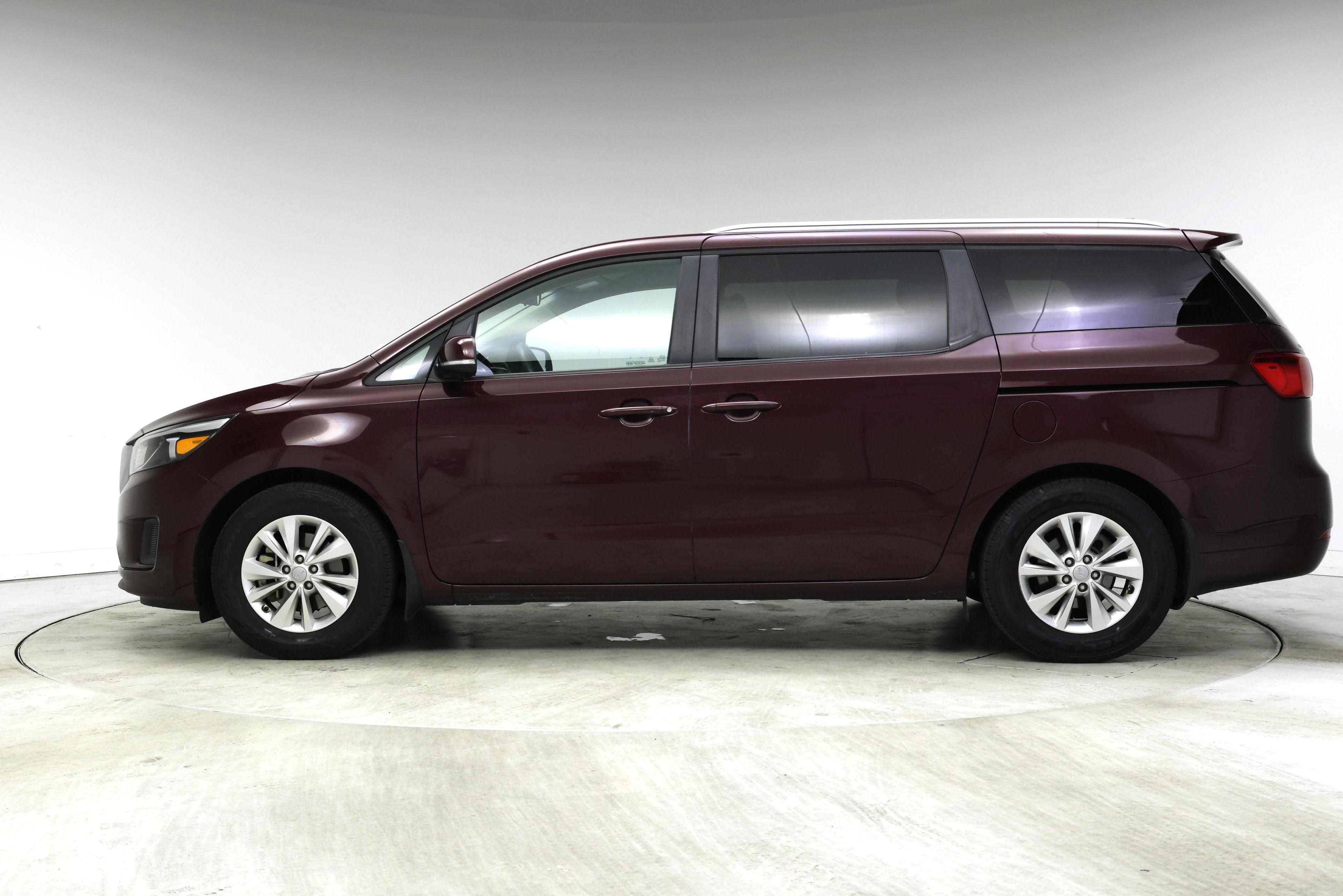 Thumbnail: 2016 Kia Sedona - 3
