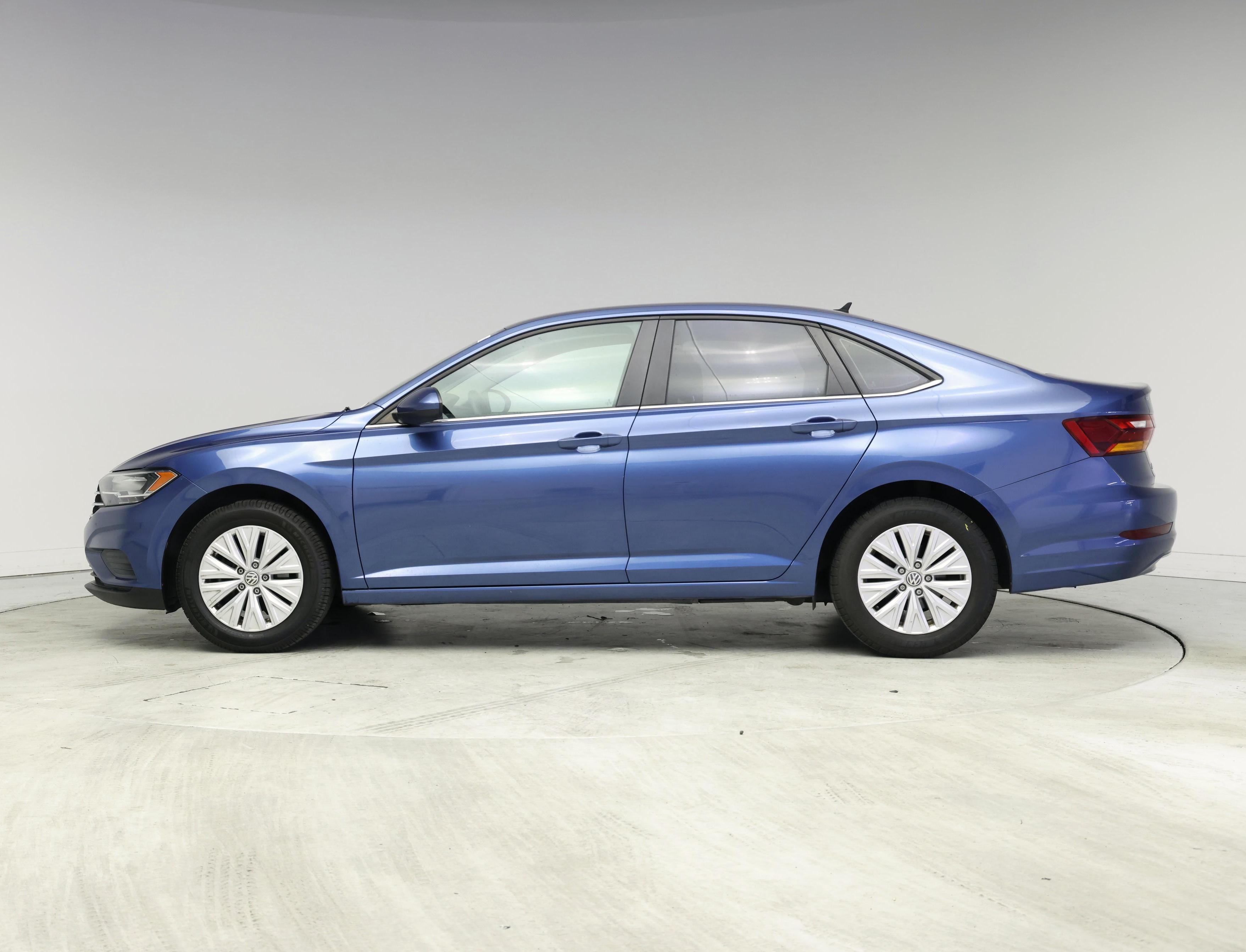 Thumbnail: 2019 Volkswagen Jetta - 3