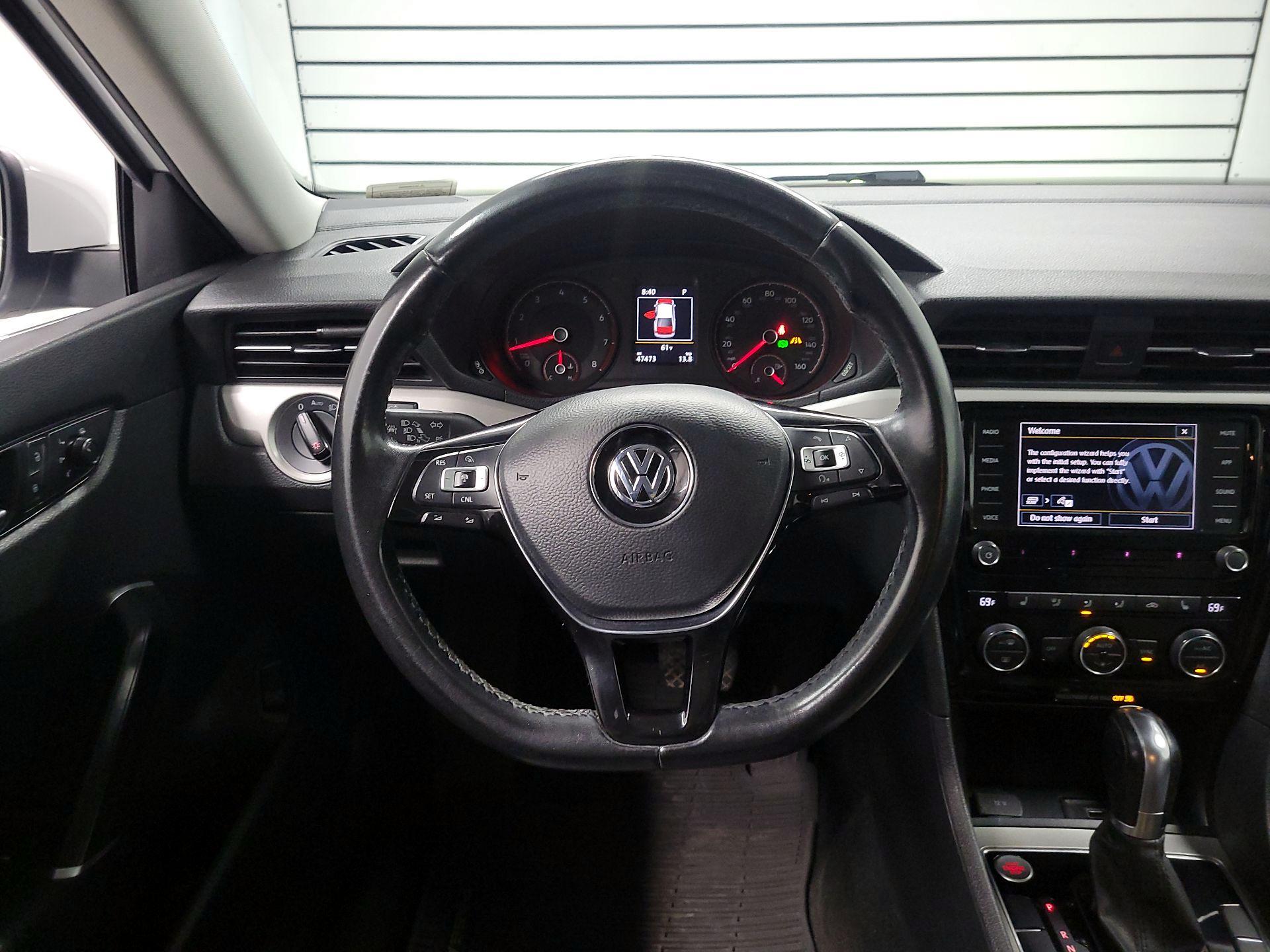 Thumbnail: 2020 Volkswagen Passat - 10