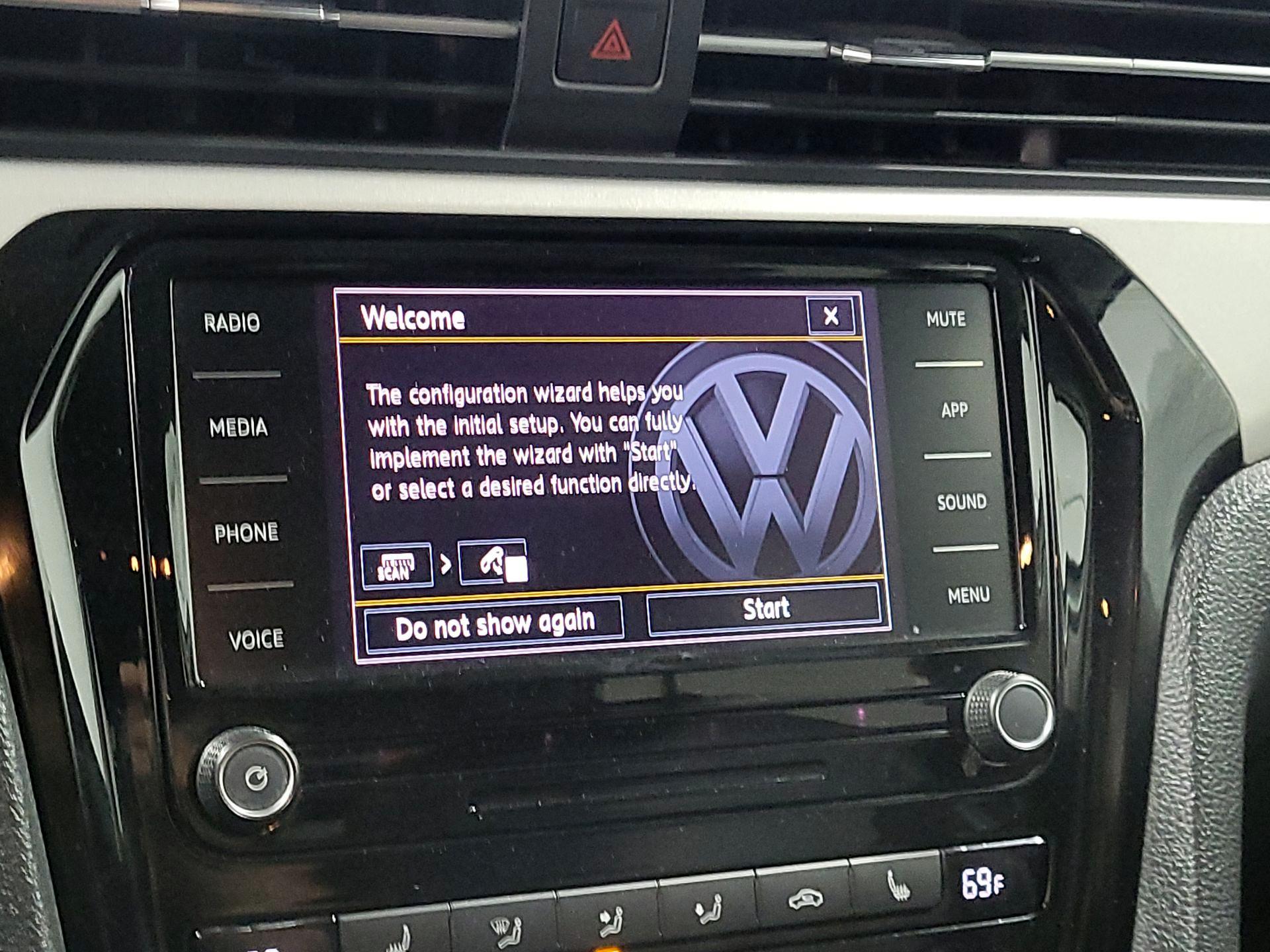 Thumbnail: 2020 Volkswagen Passat - 14