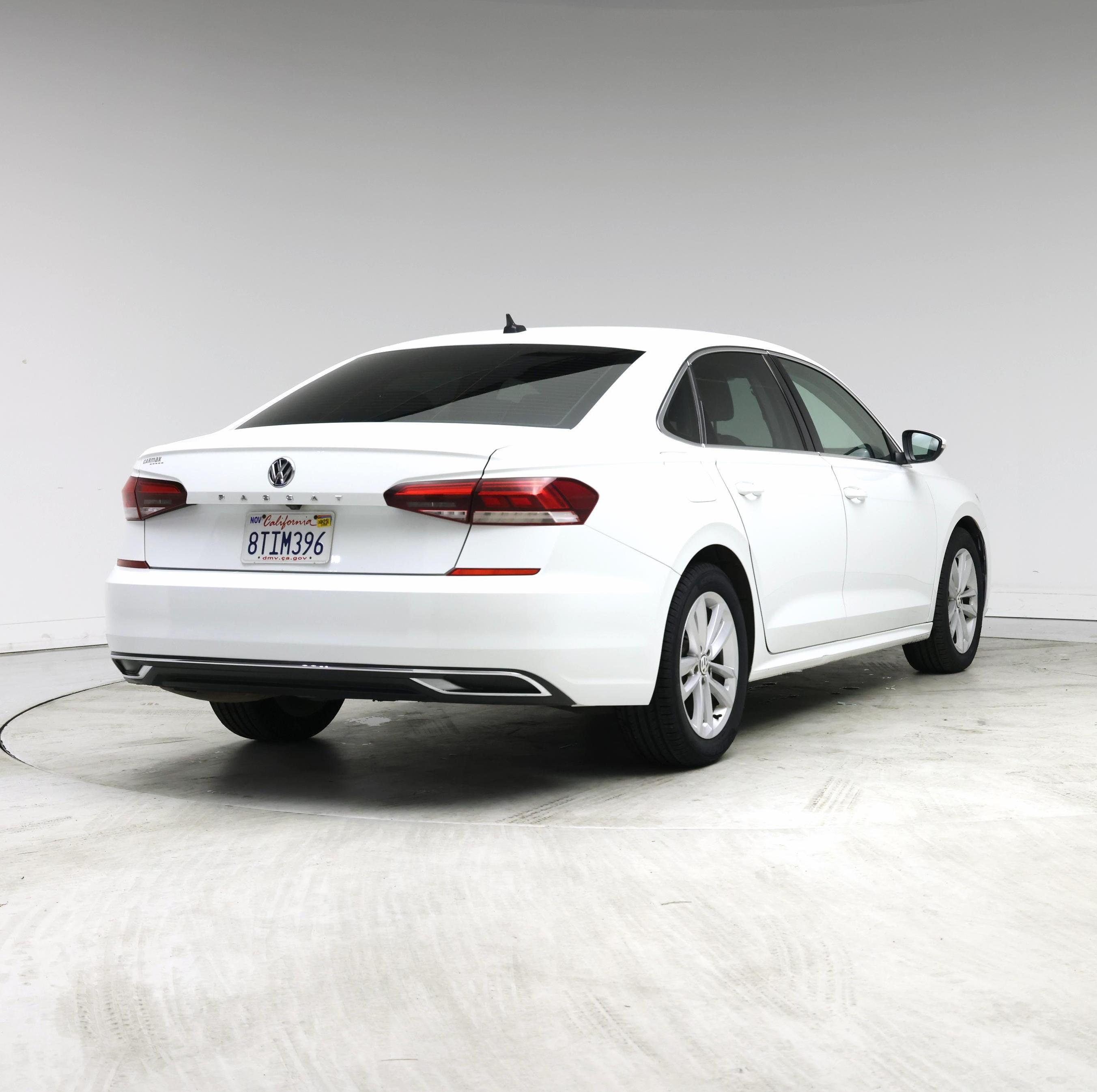 Thumbnail: 2020 Volkswagen Passat - 8