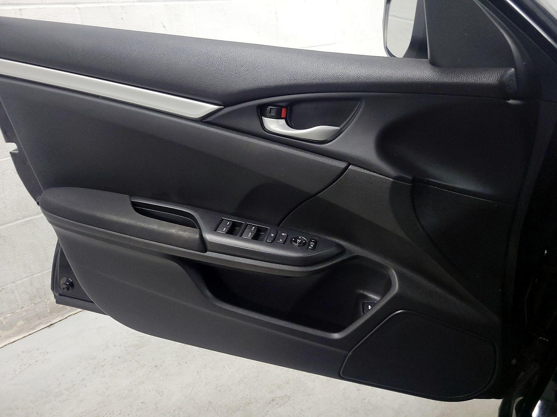Thumbnail: 2017 Honda Civic - 12