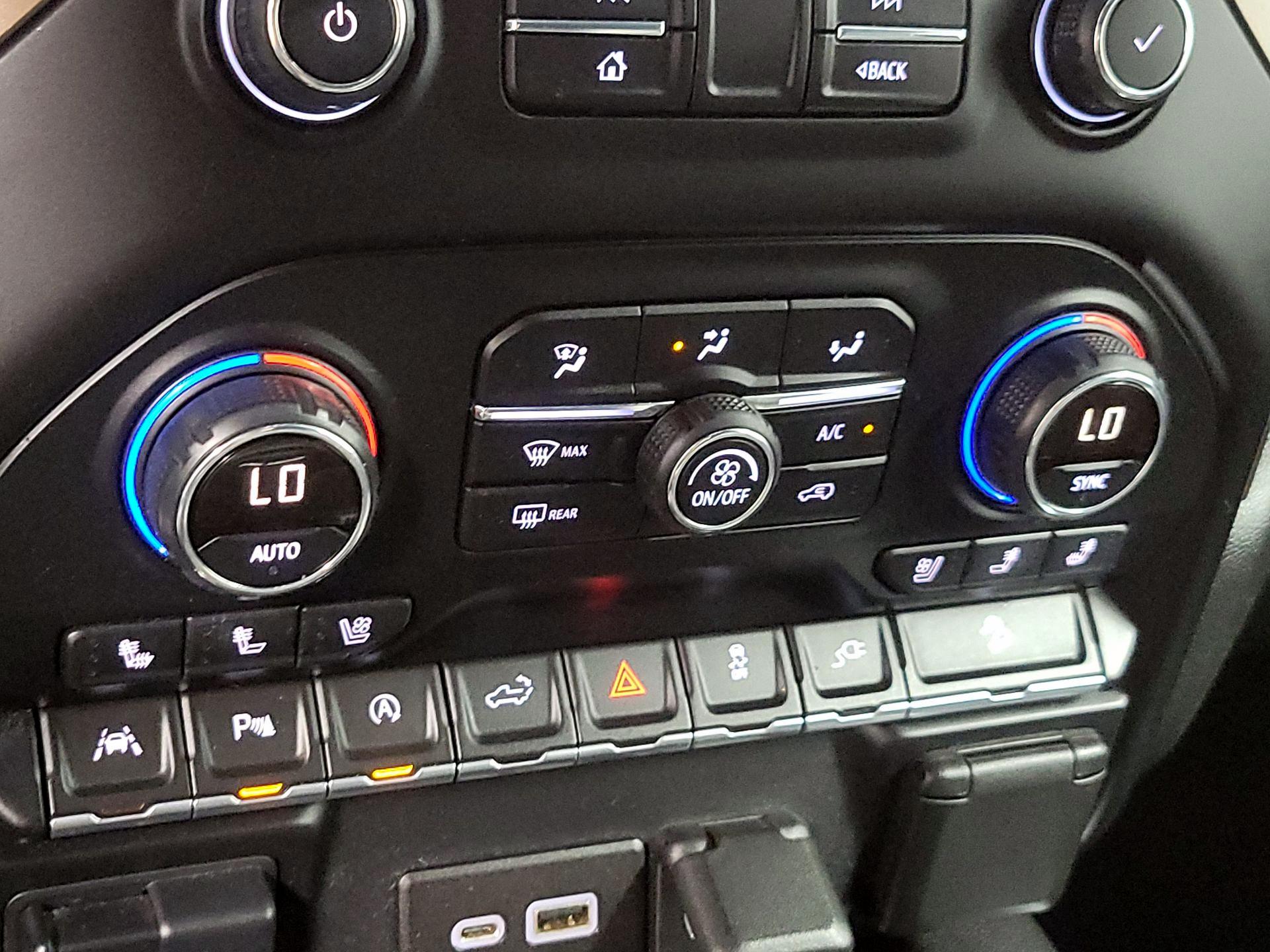 Thumbnail: 2019 Chevrolet Silverado 1500 - 15