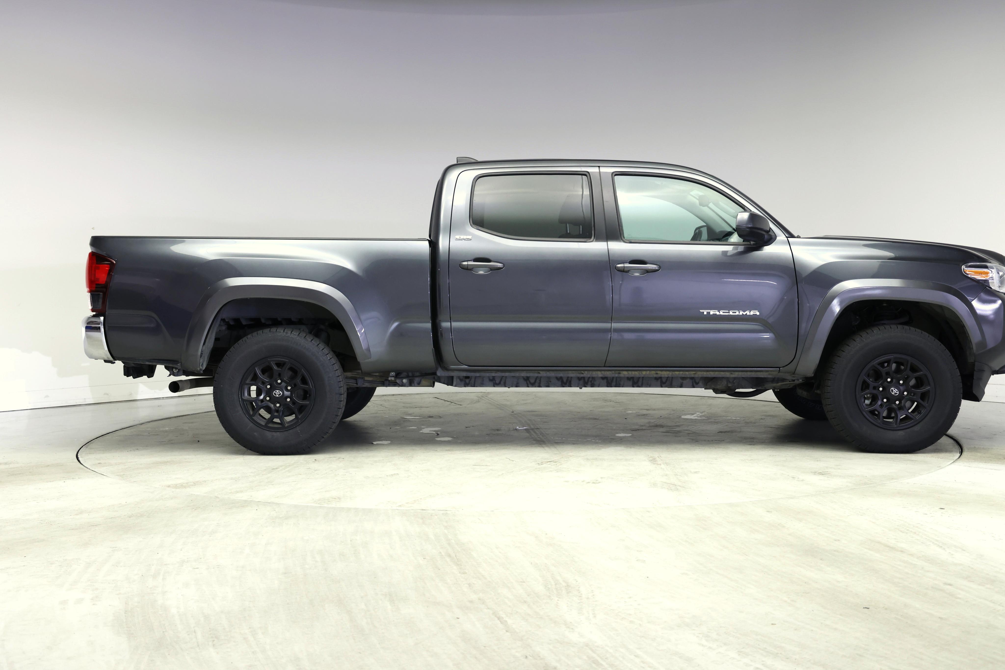 Thumbnail: 2022 Toyota Tacoma - 7