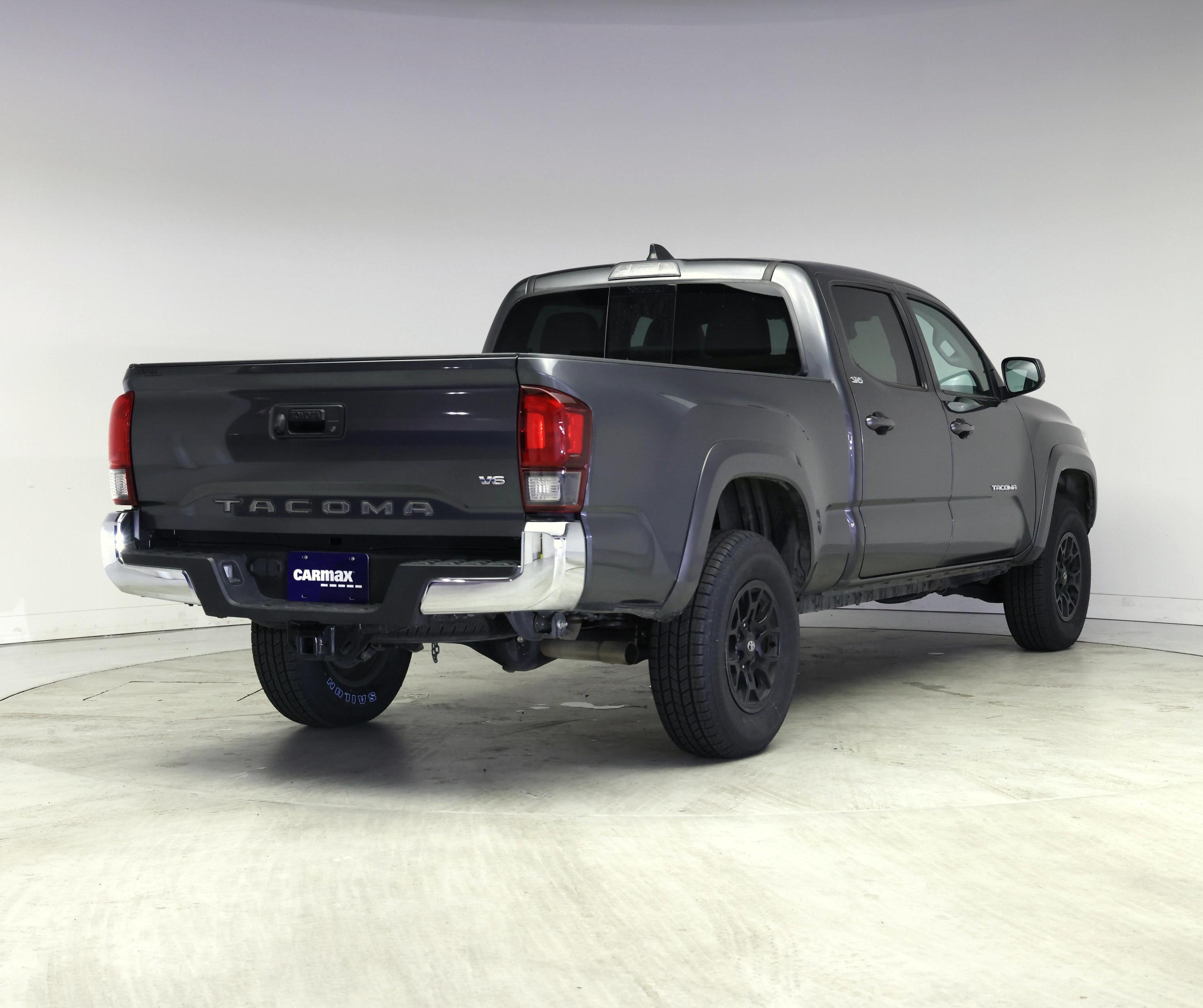 Thumbnail: 2022 Toyota Tacoma - 8