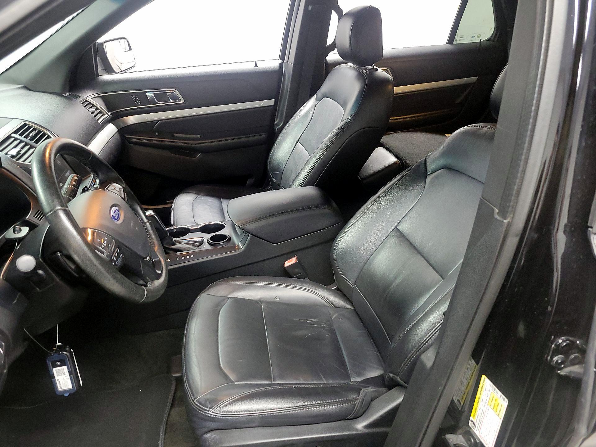 Thumbnail: 2016 Ford Explorer - 11
