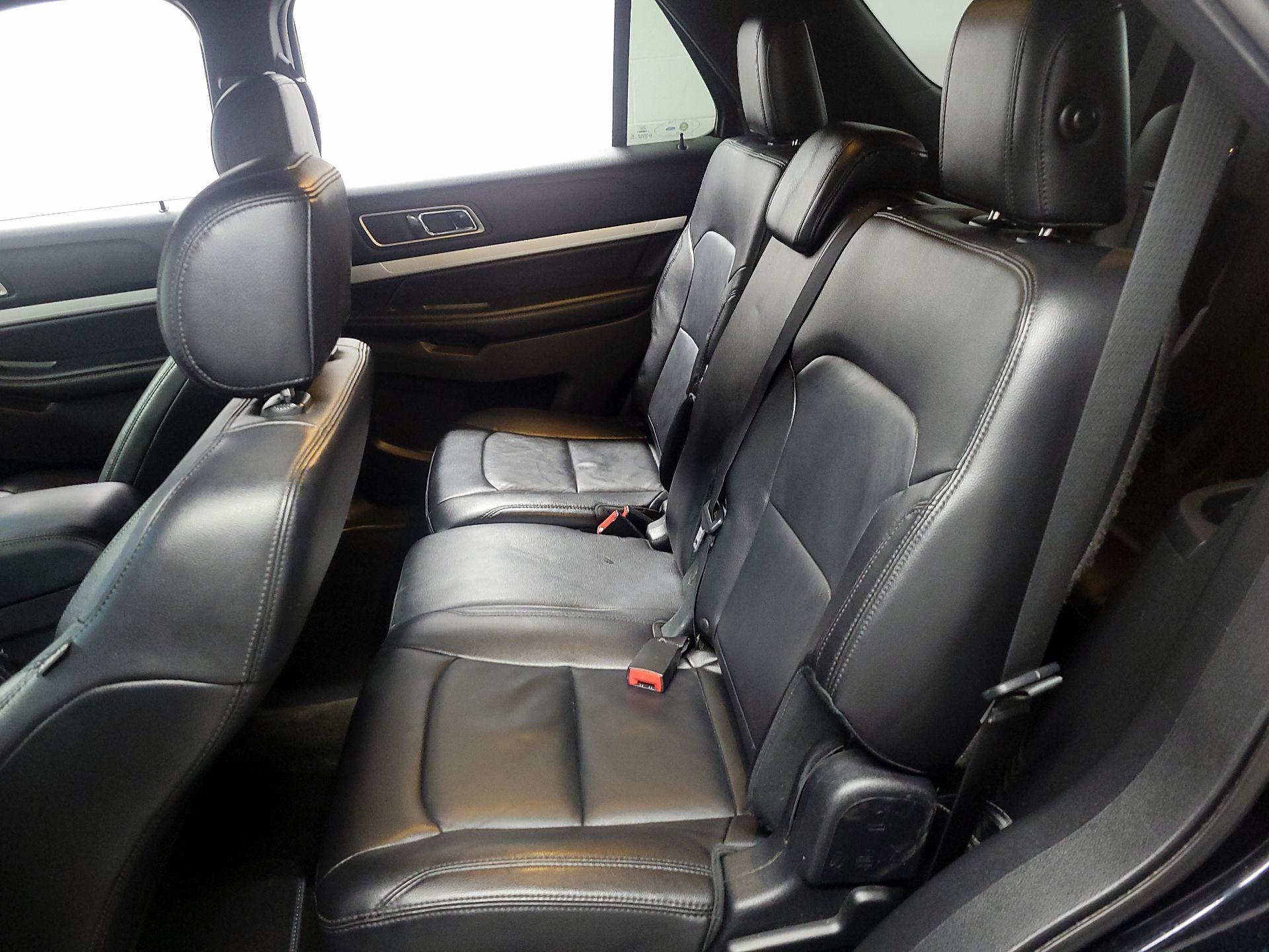 Thumbnail: 2016 Ford Explorer - 16