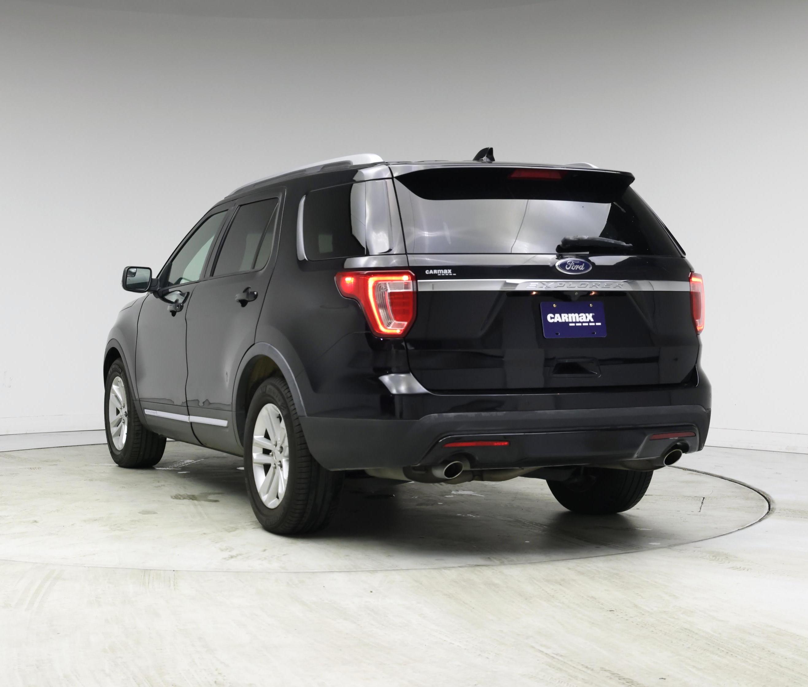 Thumbnail: 2016 Ford Explorer - 2