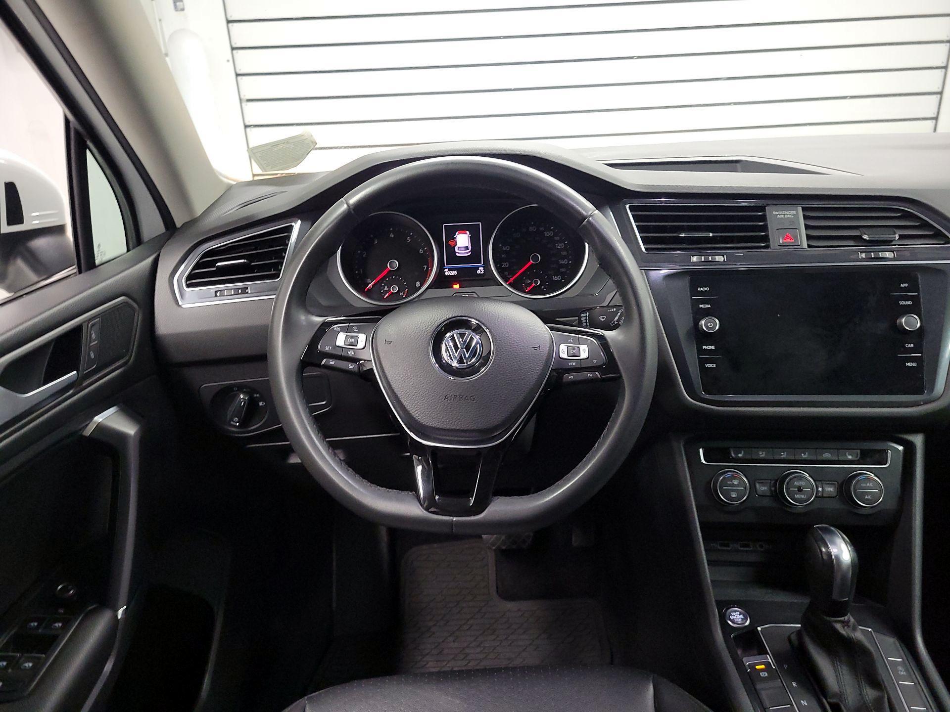 Thumbnail: 2020 Volkswagen Tiguan - 10